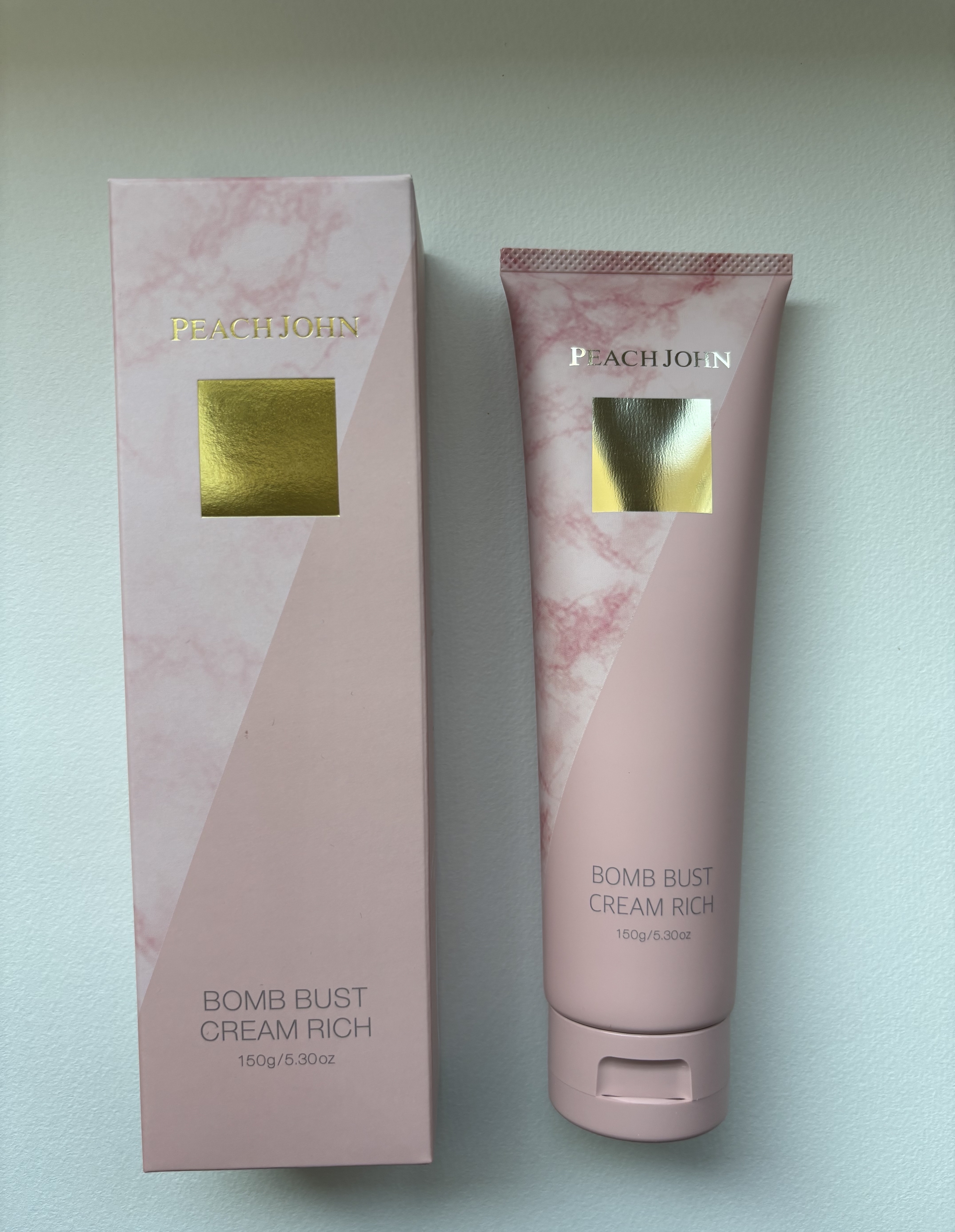 PEACH JOHN ボムバストクリーム リッチのクチコミ「PEACH JOHN ボムバストクリーム リッチ✔


あかりんコラボの時に購入したバストクリ.....」（1枚目）