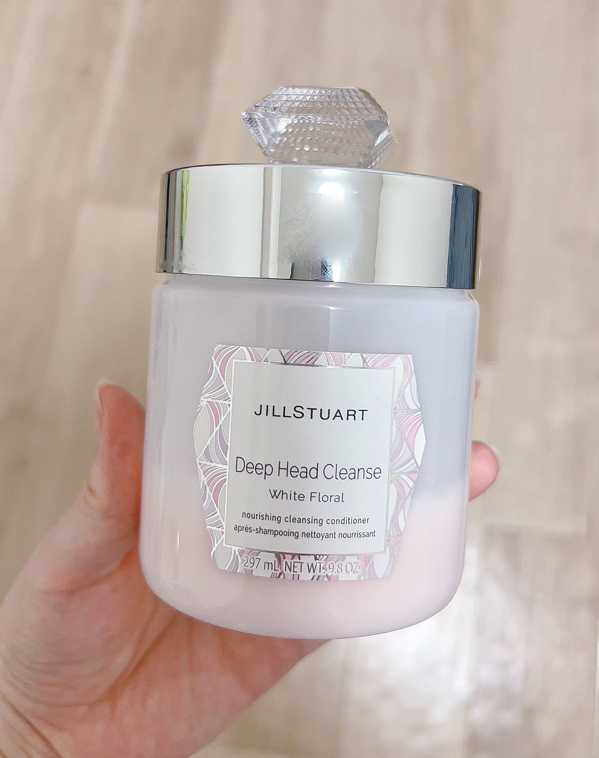 ジルスチュアート　ホワイトフローラル　ディープヘッドクレンズ/JILL STUART/市販シャンプーを使ったクチコミ（1枚目）