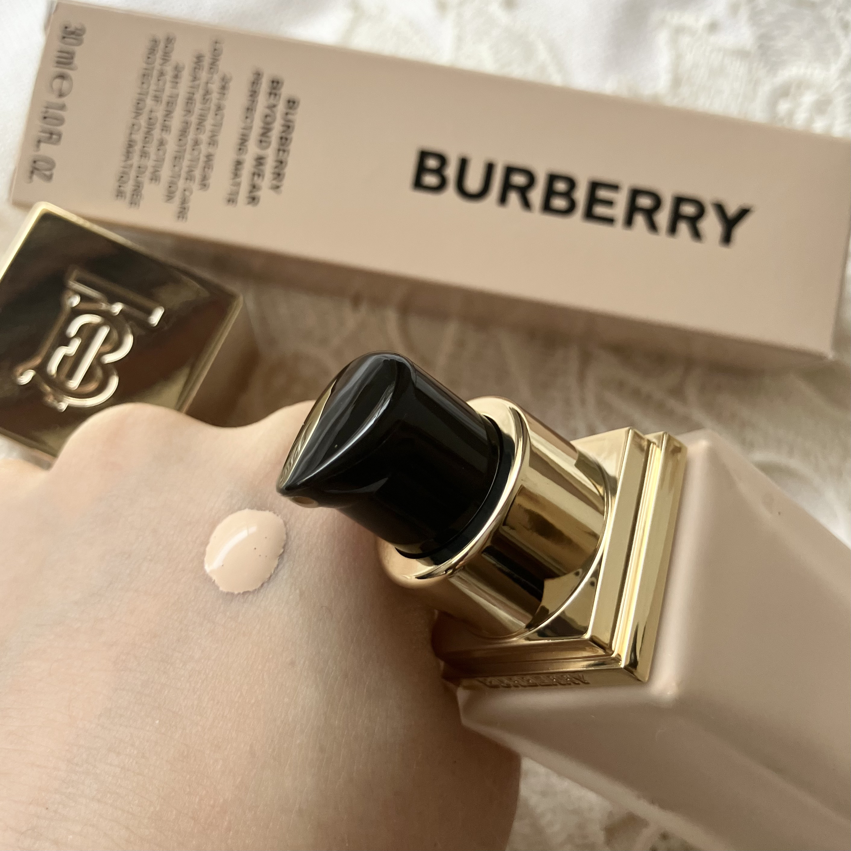 バーバリー ビヨンド ウェア パーフェクティング マット/Burberry Beauty/リキッドファンデーションを使ったクチコミ（3枚目）