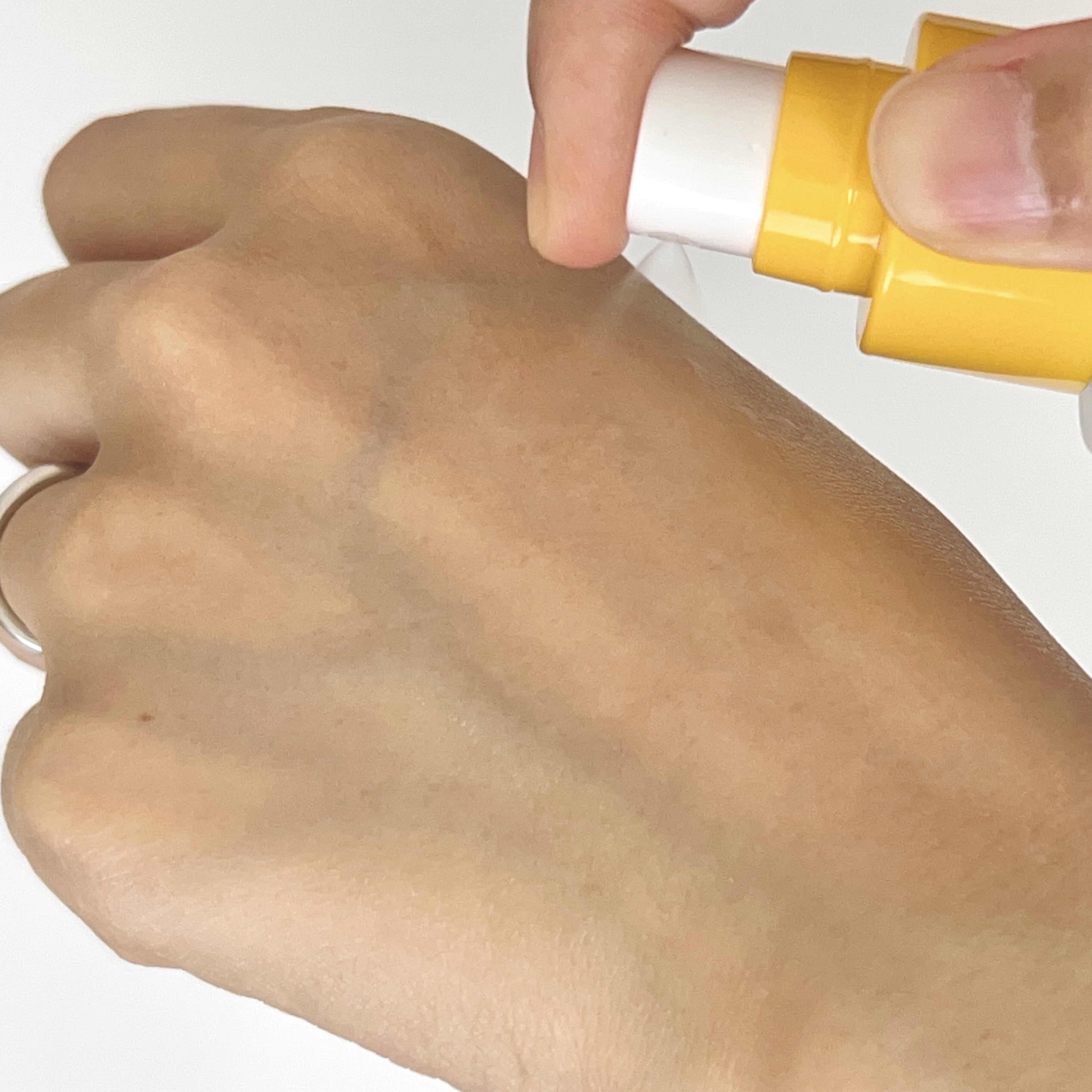 バイオームビタＣセラムミスト/UIQ/ミスト状化粧水を使ったクチコミ（3枚目）