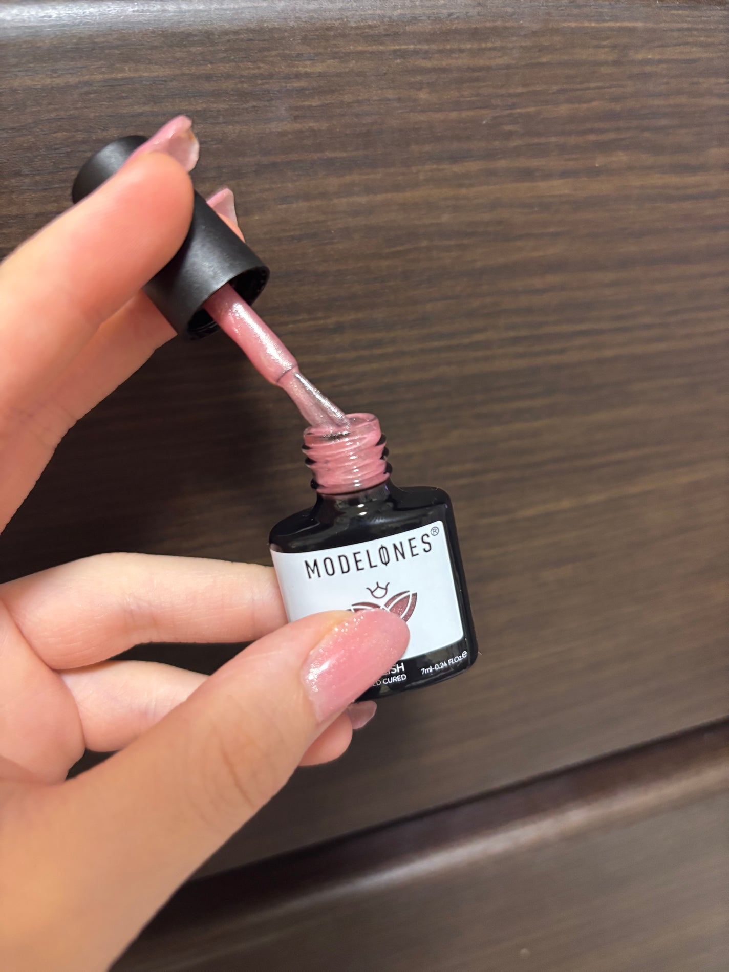 もも🍑 on LIPS 「Modelonesのマグネットジェルネイルです!セルフマグネッ..」(1枚目)