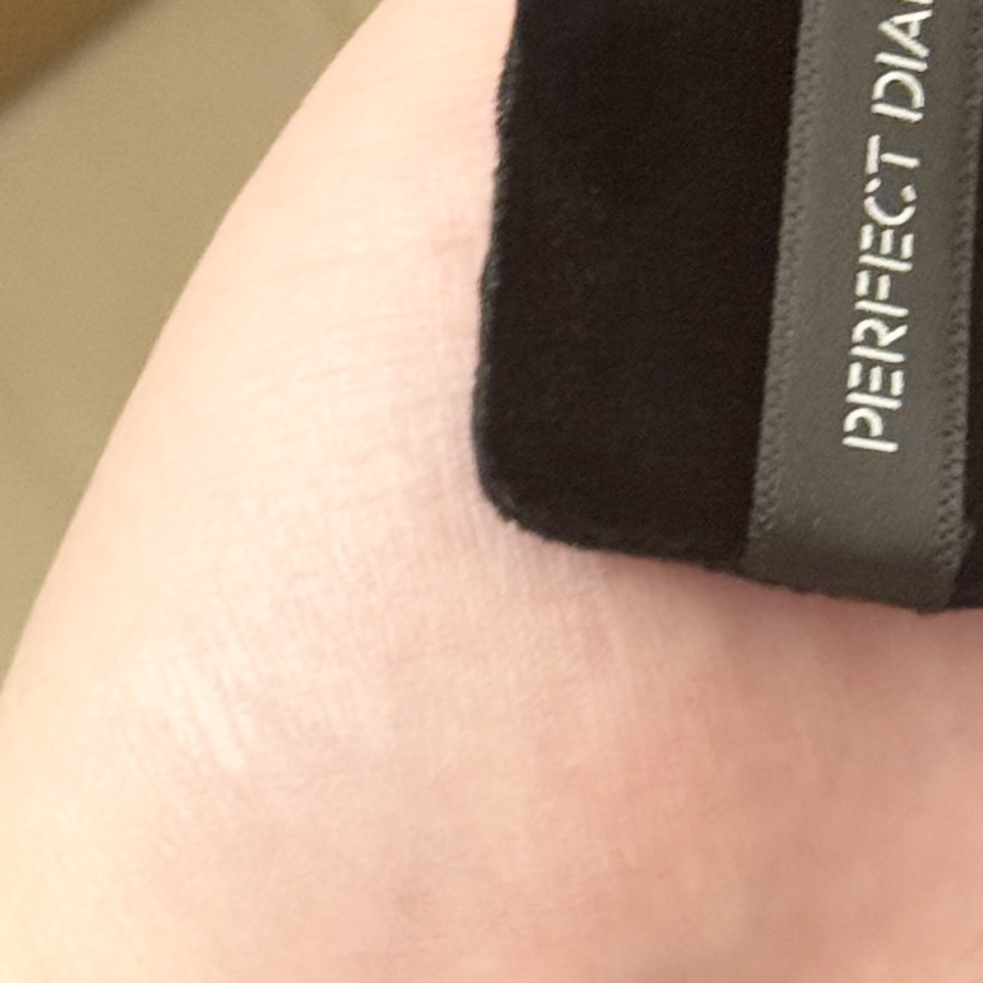 トランスルーシェント ブルーリング セッティング パウダー/PERFECT DIARY/プレストパウダーを使ったクチコミ（3枚目）