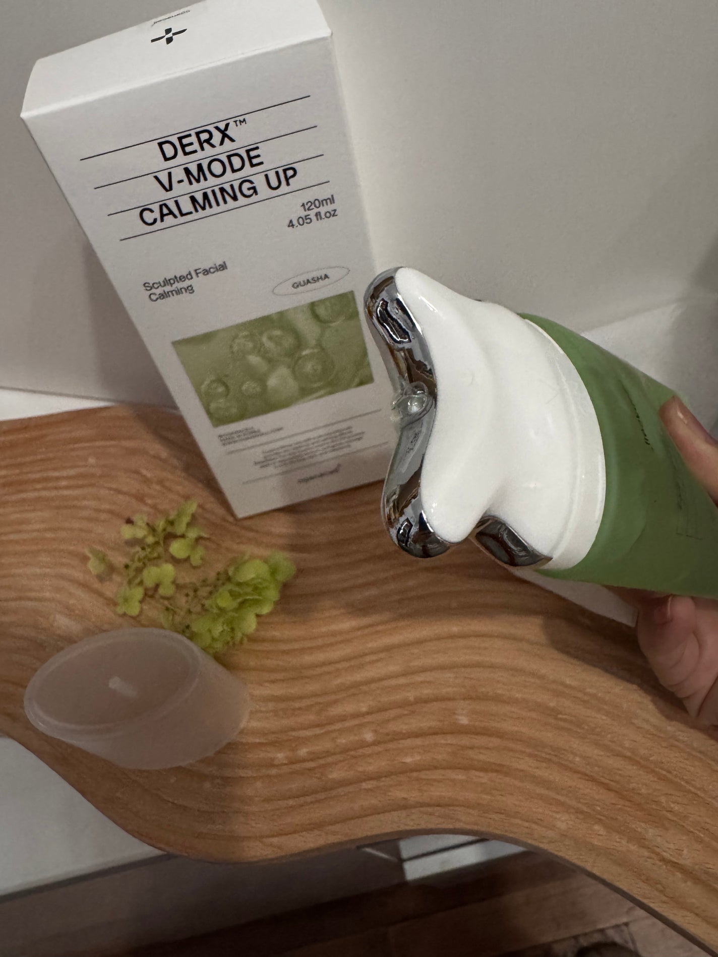 ダーマアールエックス V-MODE カーミングアップ/OGANACELL/フェイスクリームを使ったクチコミ(2枚目)