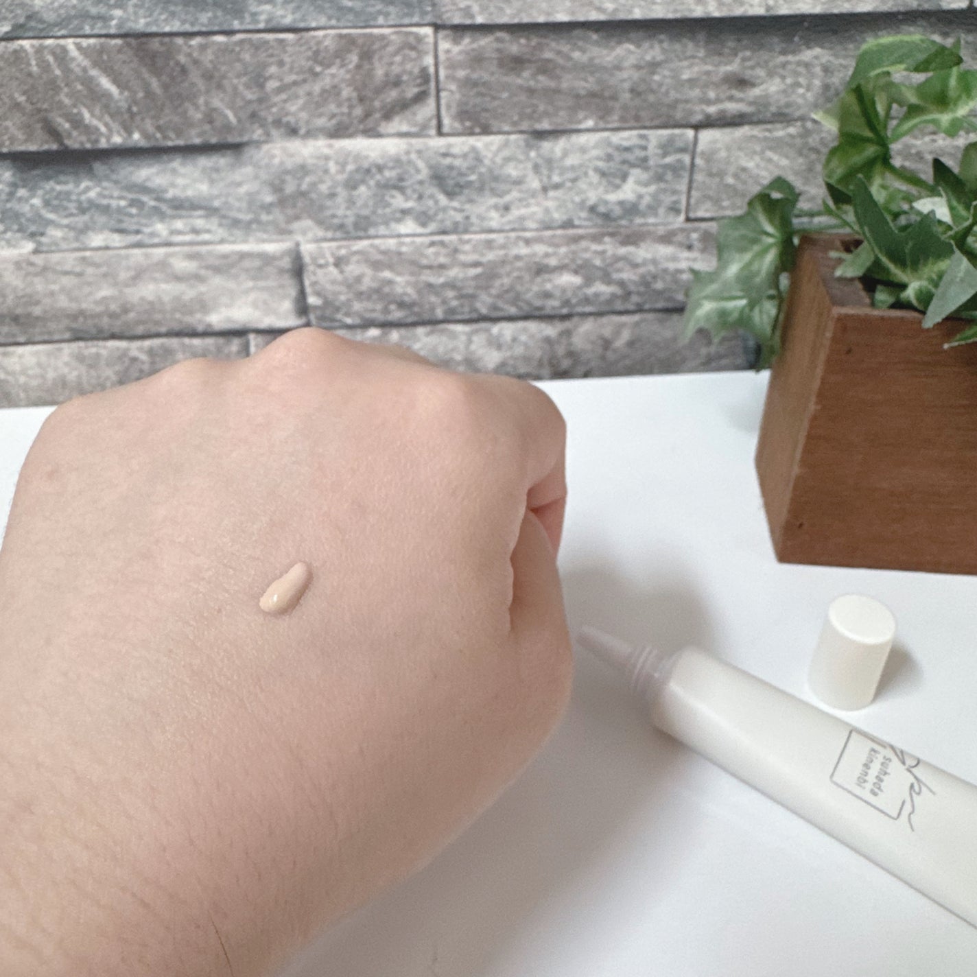 素肌記念日 薬用スキンケアコンシーラー ACホワイト【医薬部外品】/素肌記念日/クリームコンシーラーを使ったクチコミ(3枚目)