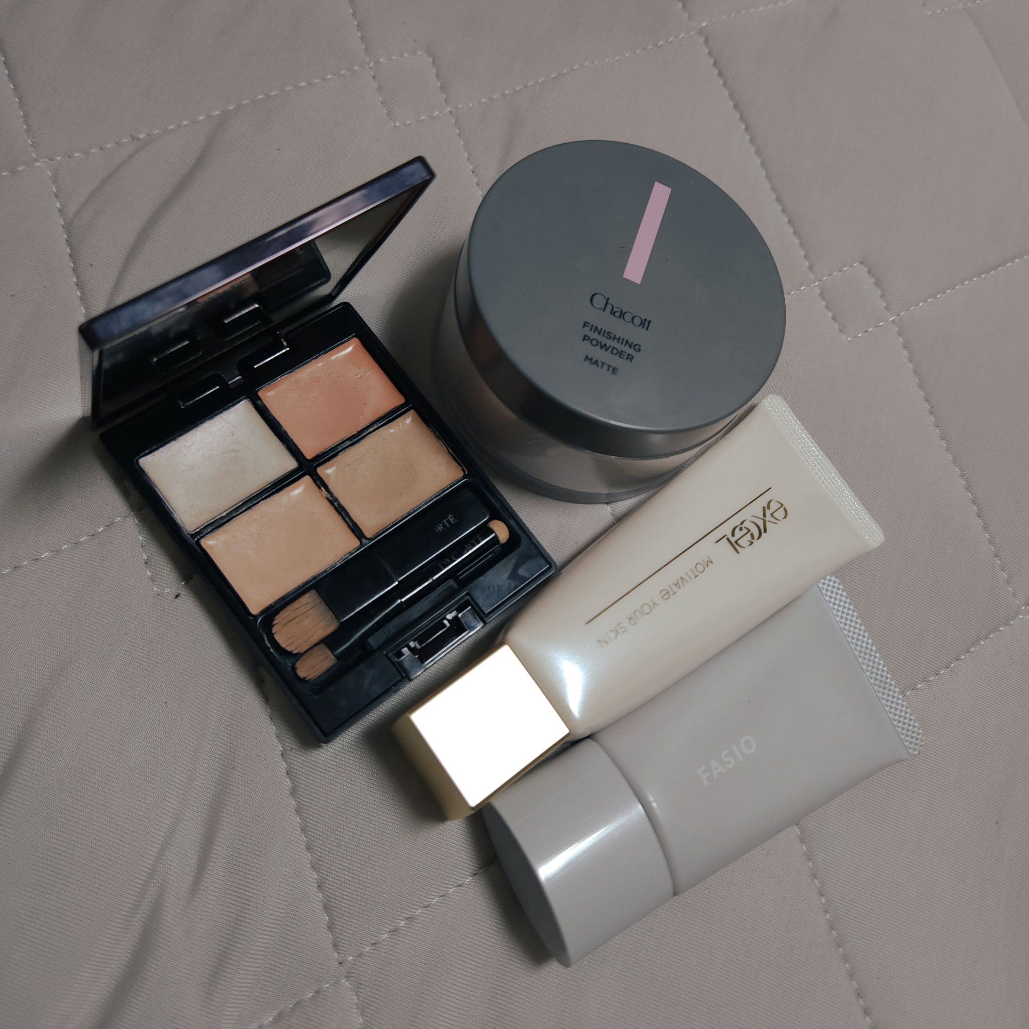 カラーステイ プレスト パウダー N 820 ライト/REVLON/プレストパウダーを使ったクチコミ（1枚目）