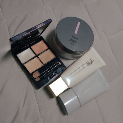 カラーステイ プレスト パウダー N 820 ライト/REVLON/プレストパウダーの画像