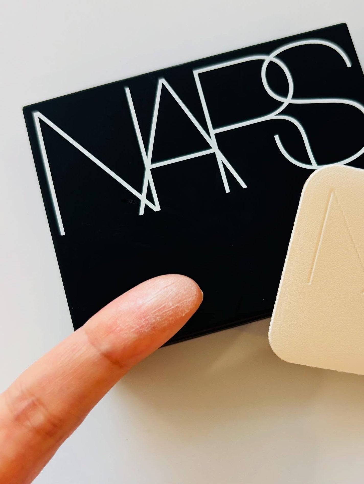 ライトリフレクティングセッティングパウダー プレスト N/NARS/プレストパウダーを使ったクチコミ(3枚目)