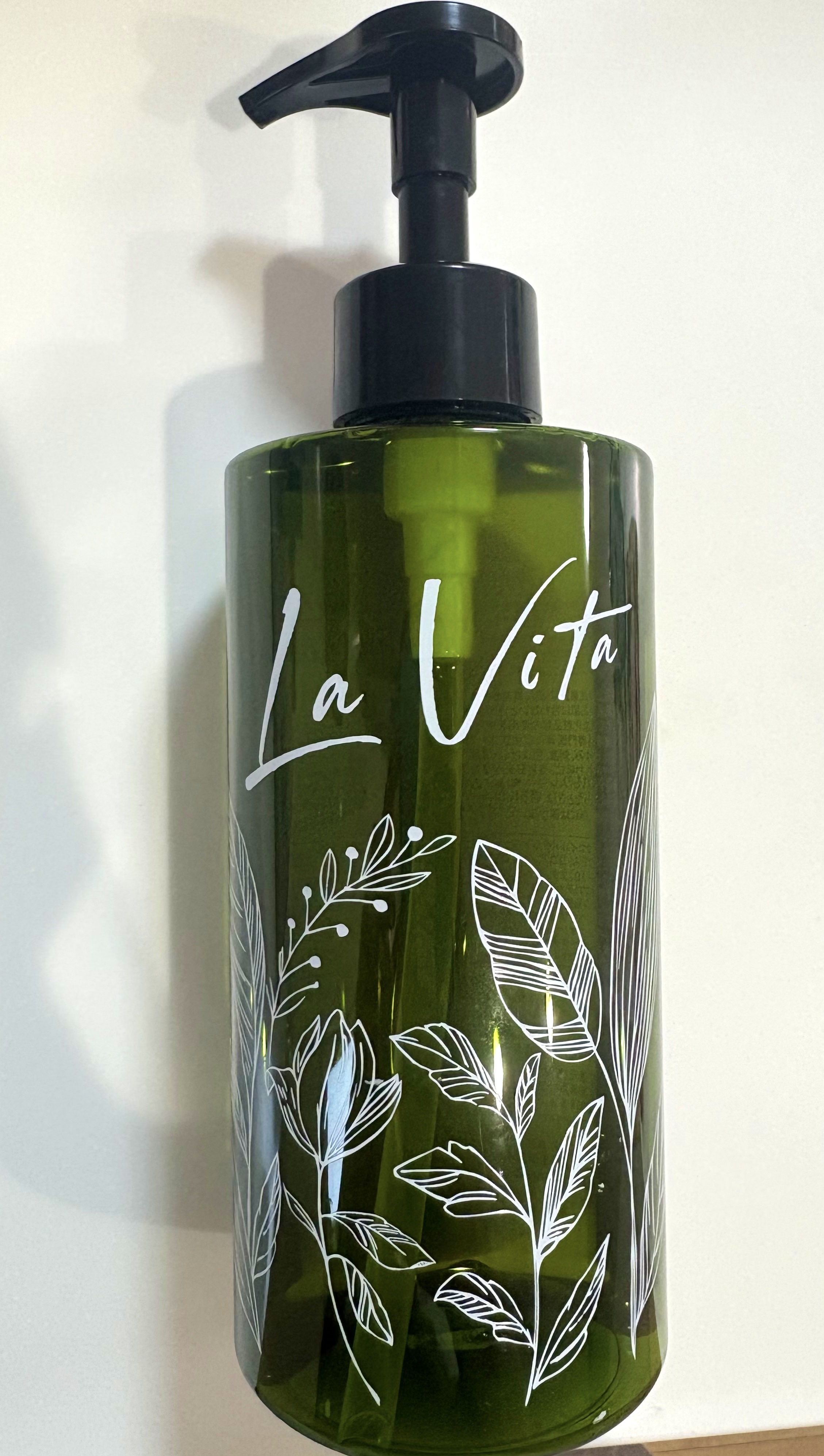 ラ・ヴィラ・ヴィータ フロストウォッシュ シャンプー　LaViLLAViTA 髪のサマートラブルを爽快にケアするシャンプー、使い勝手抜群