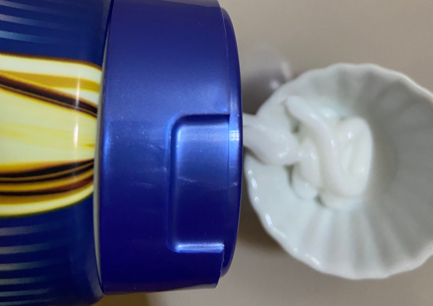 min on LIPS 「ラックス スーパーリッチシャイン ダメージリペア 補修チューブ..」(2枚目)