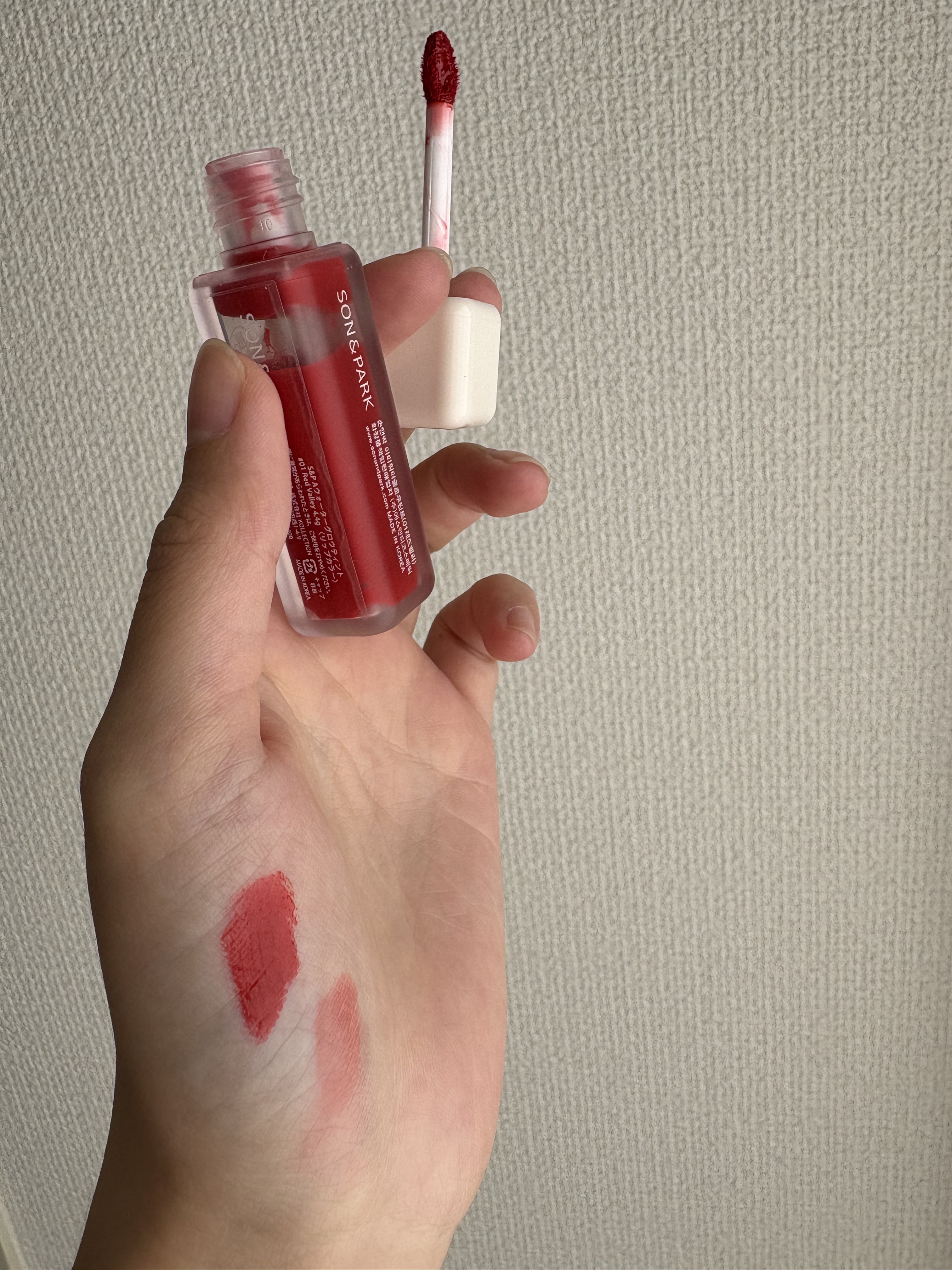 Arti Water Glow Tint #01 Red Valley/SON&PARK/口紅を使ったクチコミ（2枚目）