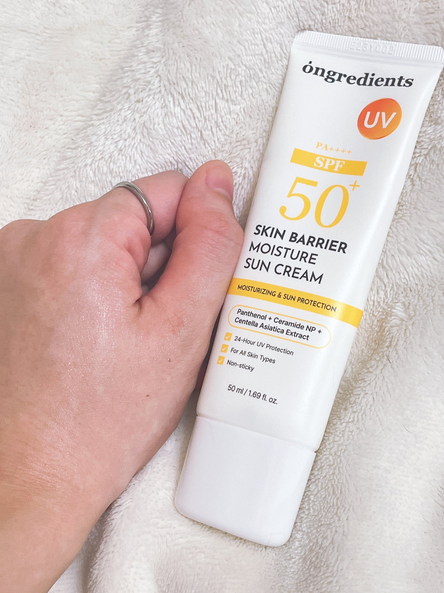 スキンバリアモイスチャーサンクリーム/Ongredients/日焼け止めクリームを使ったクチコミ(1枚目)