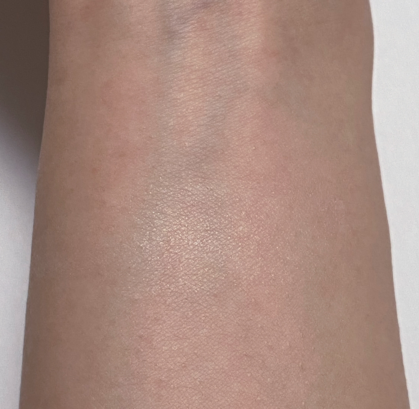 イルミネイティングフィニッシュパウダー　～Abloom～/キャンメイク/プレストパウダーを使ったクチコミ（2枚目）