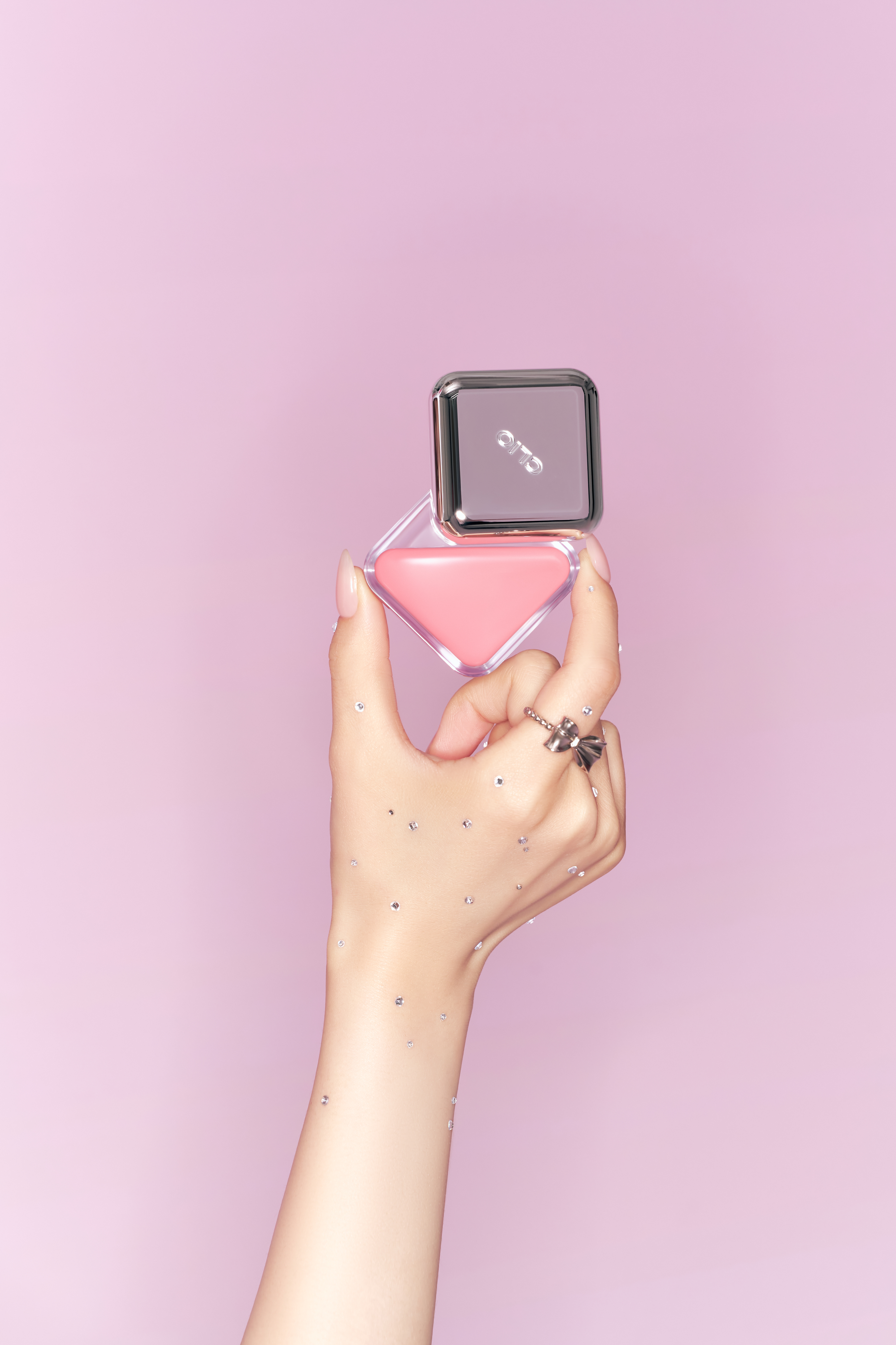 𝙀𝙎𝙎𝙀𝙉𝙏𝙄𝘼𝙇 𝙇𝙄𝙋𝘾𝙃𝙀𝙀𝙆 𝙏𝘼𝙋 100
待望の新色がついに登場🎀🤍

#CLIO #クリオ #エッセンシャルリップチークタップ  
#新作コスメ #韓国コスメ #ローズピンク
