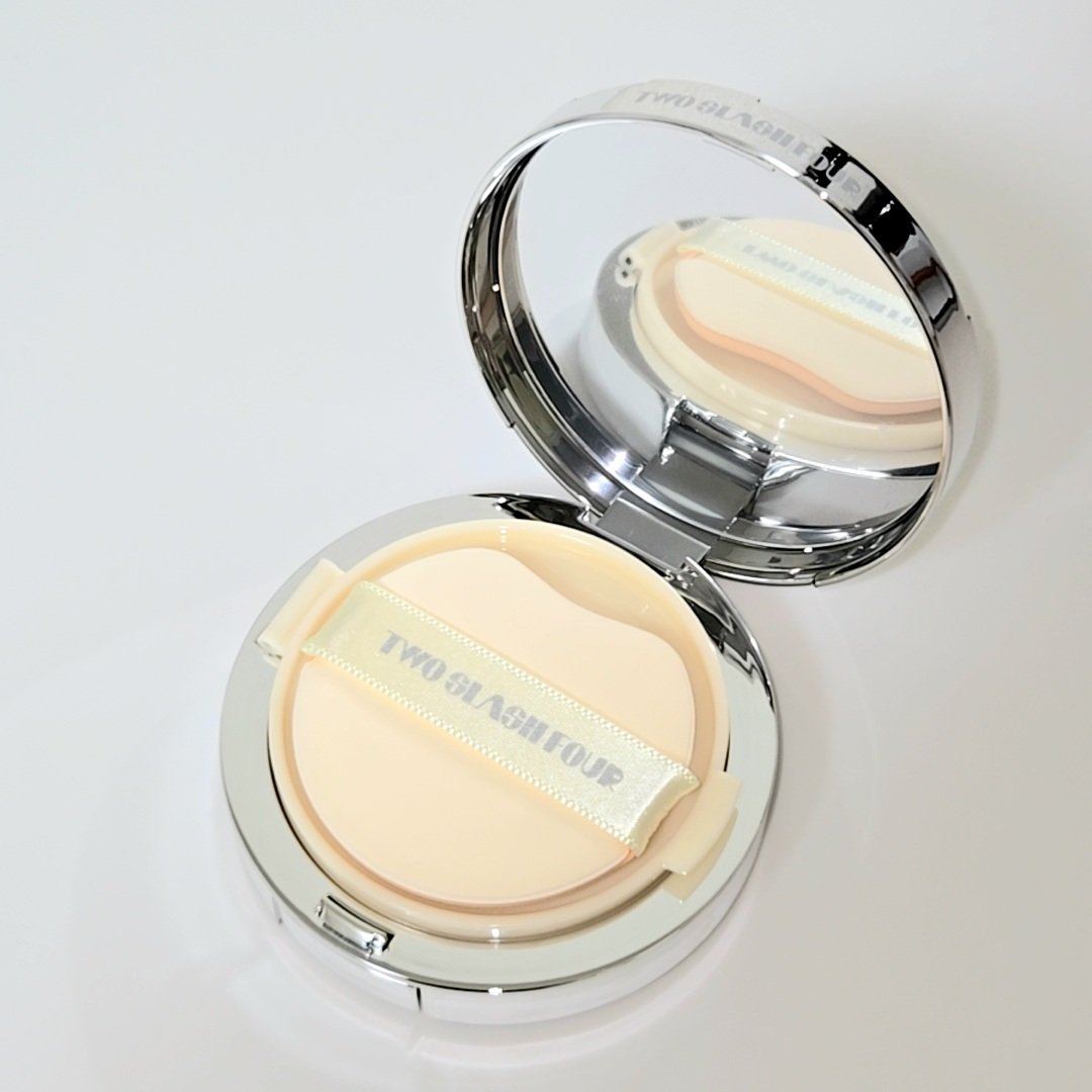 エンジェリックサテンクッション/TWO SLASH FOUR/クッションファンデーションを使ったクチコミ（2枚目）