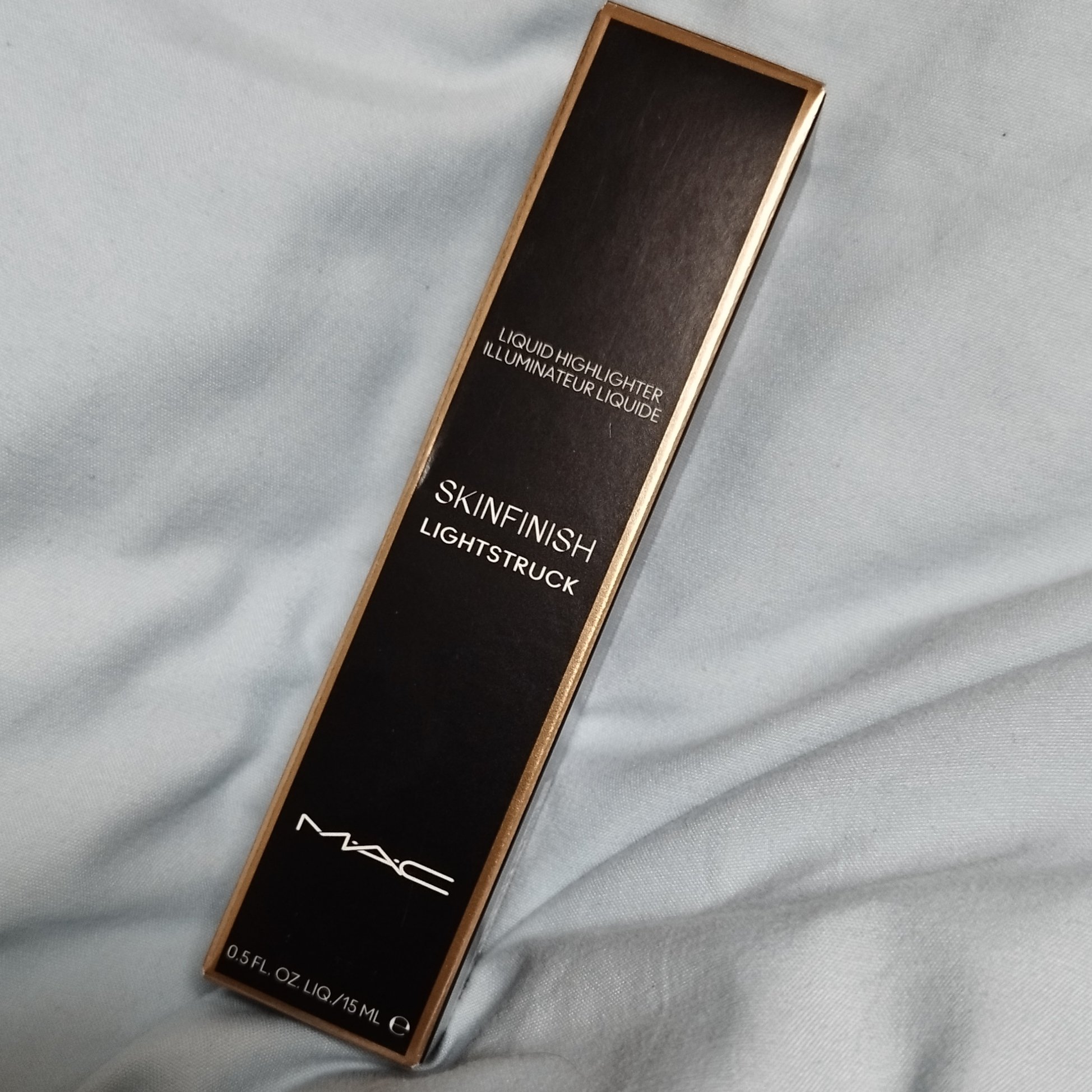 スキンフィニッシュ ライトストラック リキッド ハイライター/M・A・C/リキッドハイライトを使ったクチコミ（2枚目）