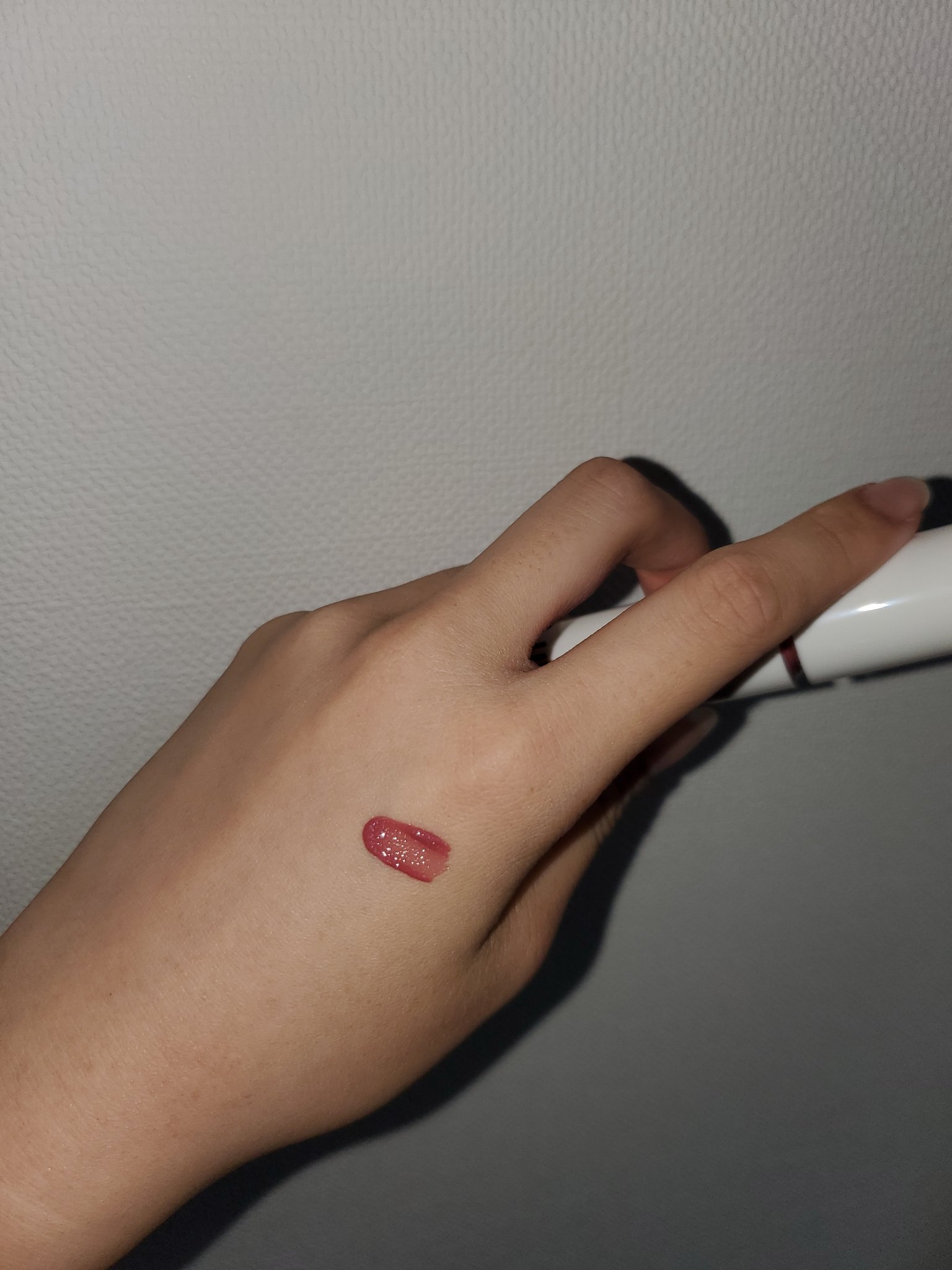 アップトゥーミー　ハグマイリップ　カラーロックプランパー/up2me/リッププランパーを使ったクチコミ（3枚目）