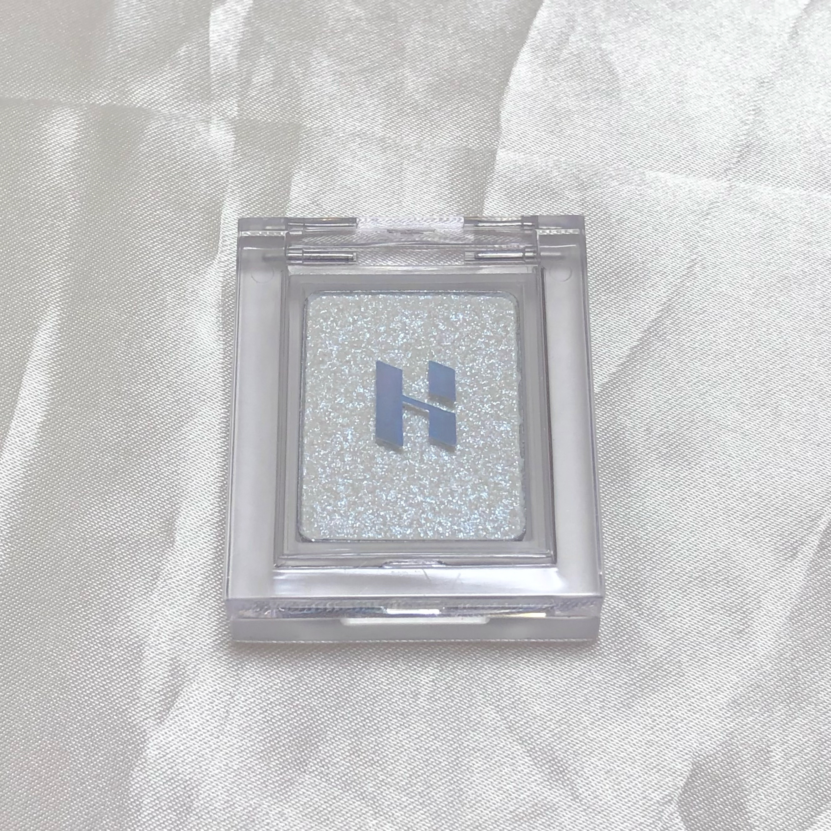 マイフェイブ　ピースアイフローズン/HOLIKA HOLIKA/単色アイシャドウを使ったクチコミ（3枚目）