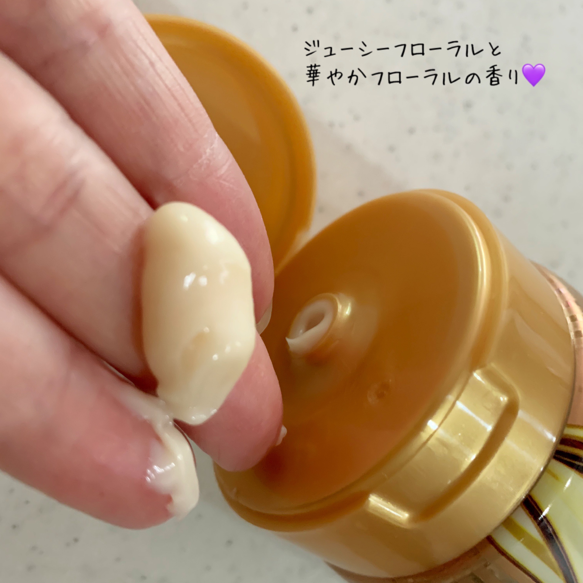 スーパーリッチシャイン ダメージリペア リッチ補修トリートメント/LUX/洗い流すヘアトリートメントを使ったクチコミ（2枚目）