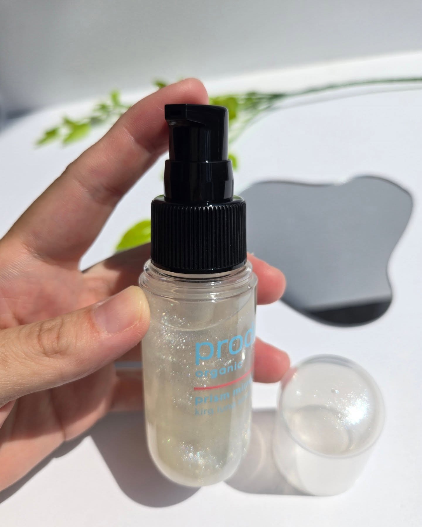 ザ・プロダクト　プリズムミラーオイル ＜ヘアオイル・スキンオイル＞/ザ・プロダクト/ヘアオイルを使ったクチコミ（2枚目）