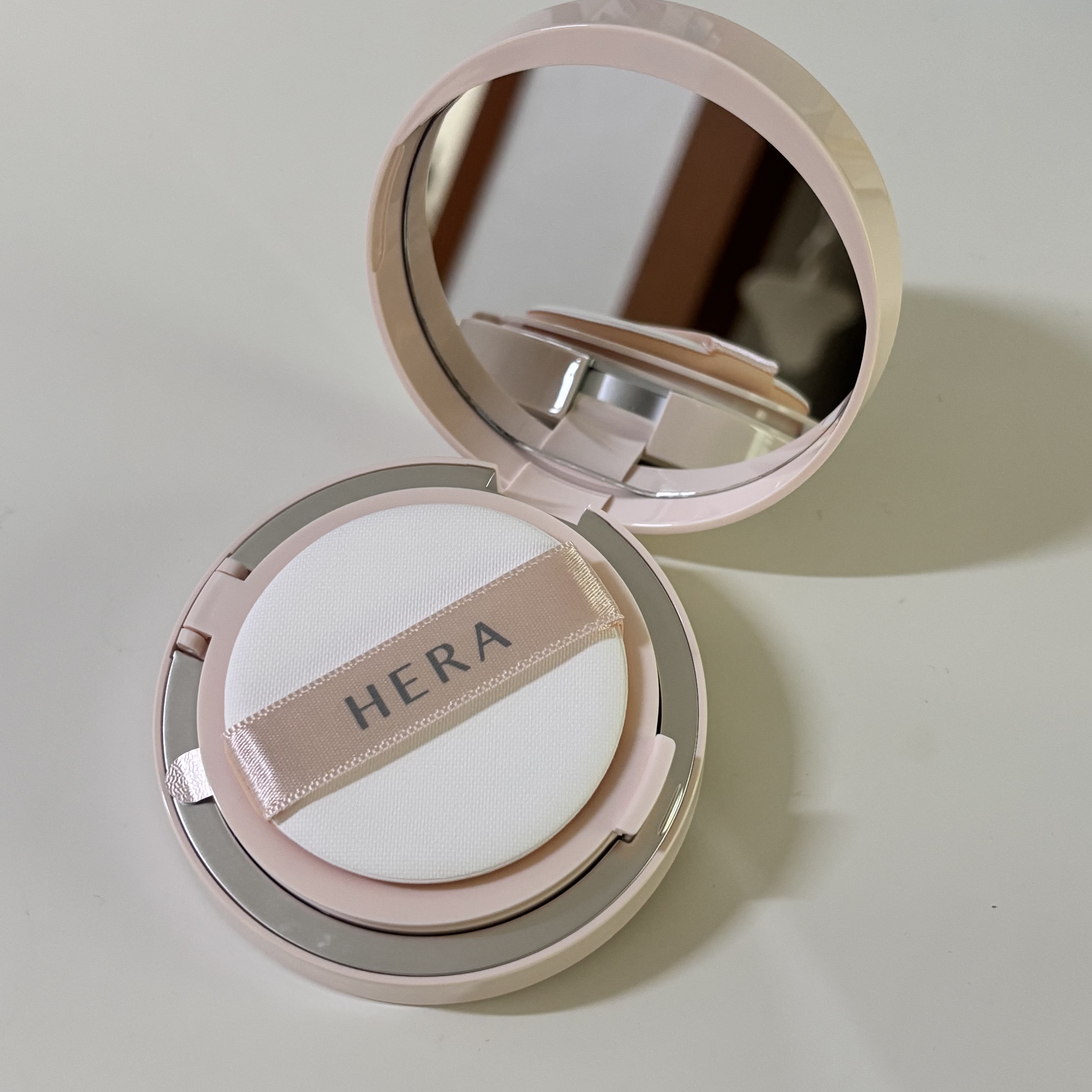 リフレクション スキン グロウ クッション ファンデーション/HERA/クッションファンデーションを使ったクチコミ（2枚目）