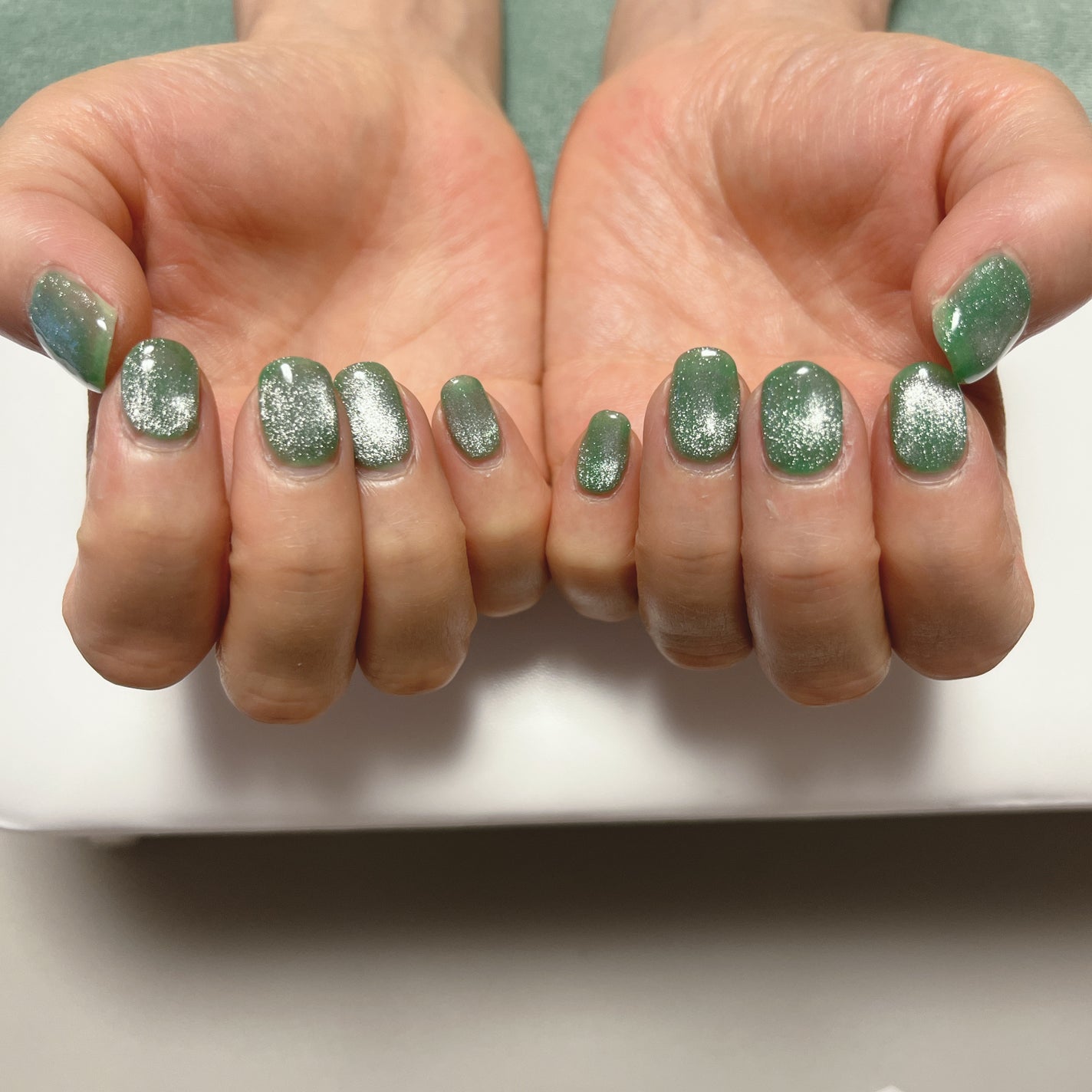 桜羽 on LIPS 「母にネイル💅★*マグネットを全部同じ光り方にするのがこんなに難..」(1枚目)