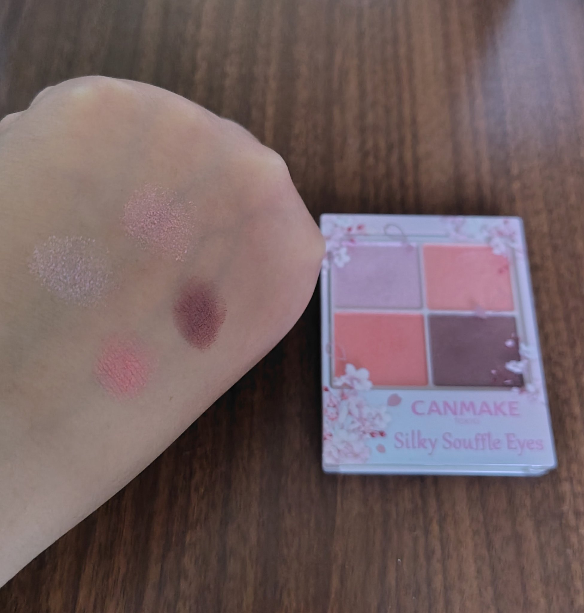 シルキースフレアイズ/キャンメイク/アイシャドウパレットを使ったクチコミ（1枚目）
