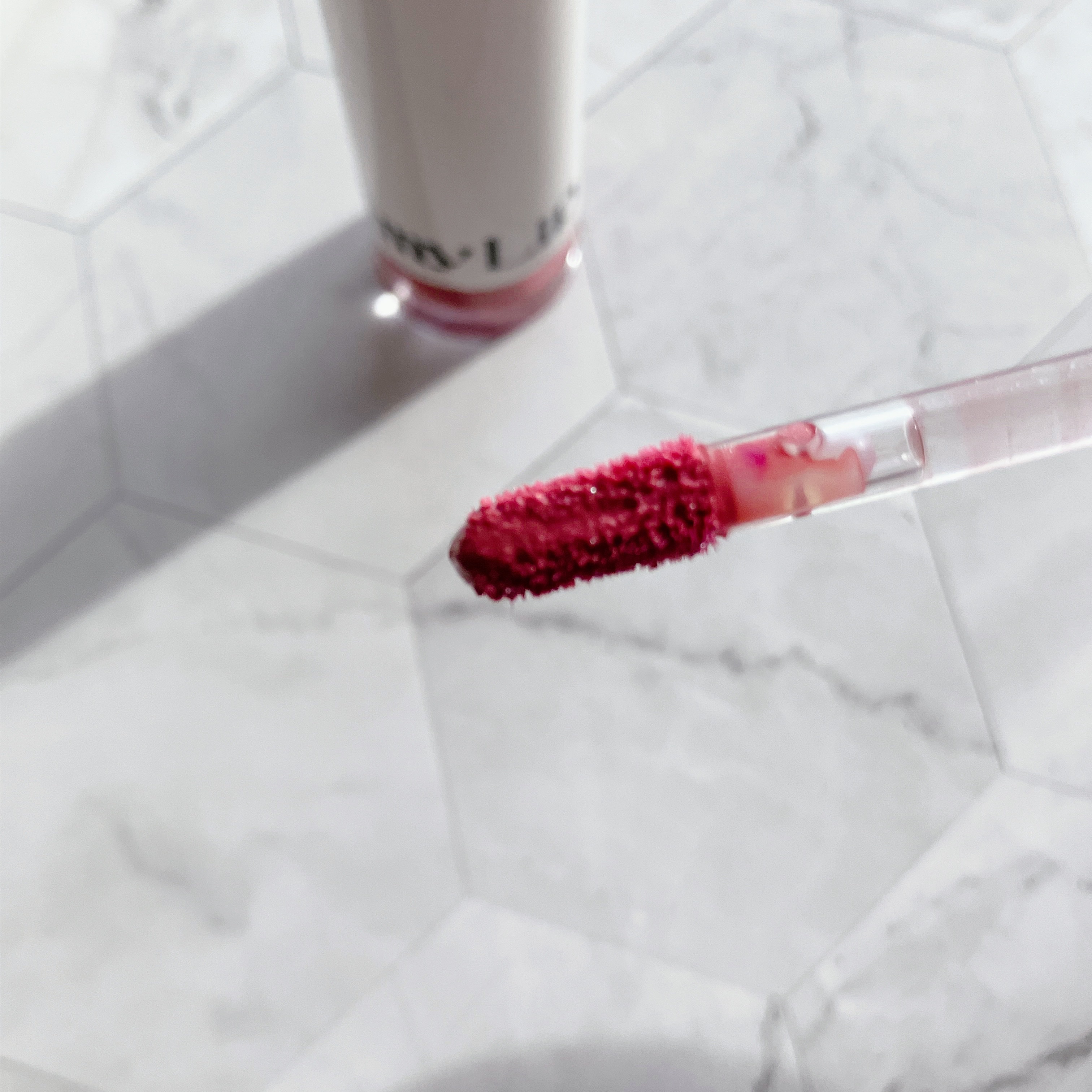 アップトゥーミー　ハグマイリップ　カラーロックプランパー/up2me/リッププランパーを使ったクチコミ（2枚目）