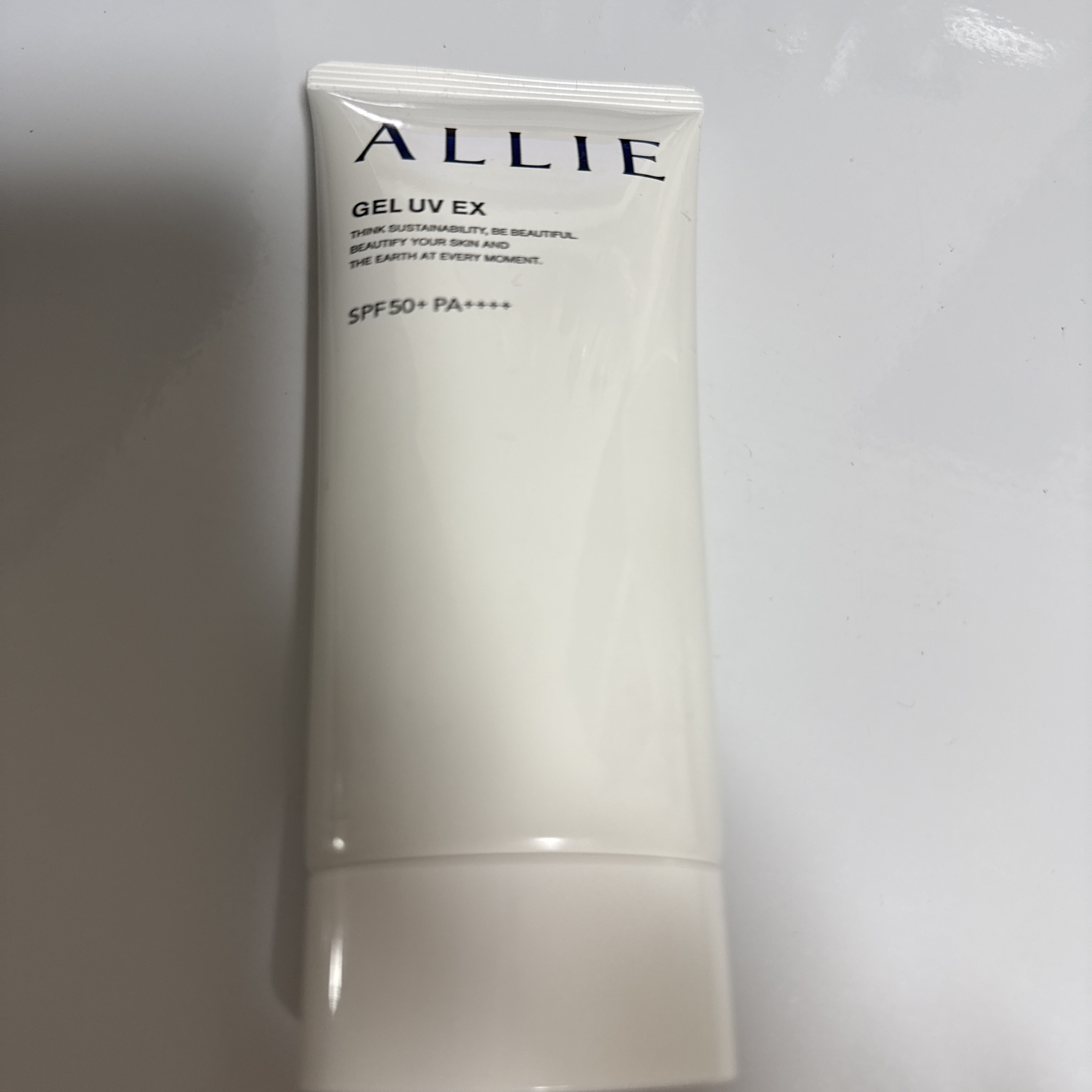 アリィー クロノビューティ ジェルUV EX 限定セットA(アリィー クロノビューティ ジェルUV EX 90g+ラスティングプライマーUVミニサイズ5g)/アリィー/日焼け止めジェルを使ったクチコミ（1枚目）