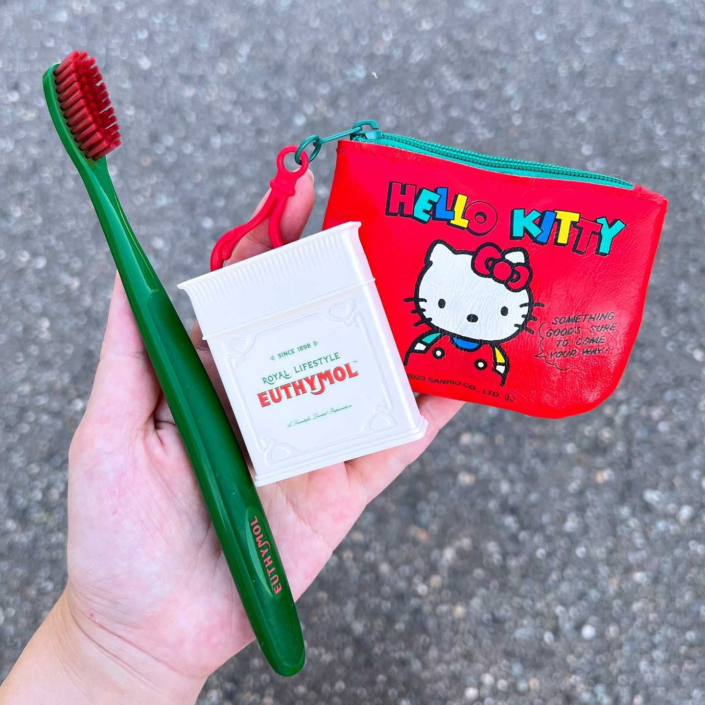 ユーシモール　クラシックフロス（デンタルフロス）/EUTHYMOL/デンタルフロス・歯間ブラシを使ったクチコミ（1枚目）