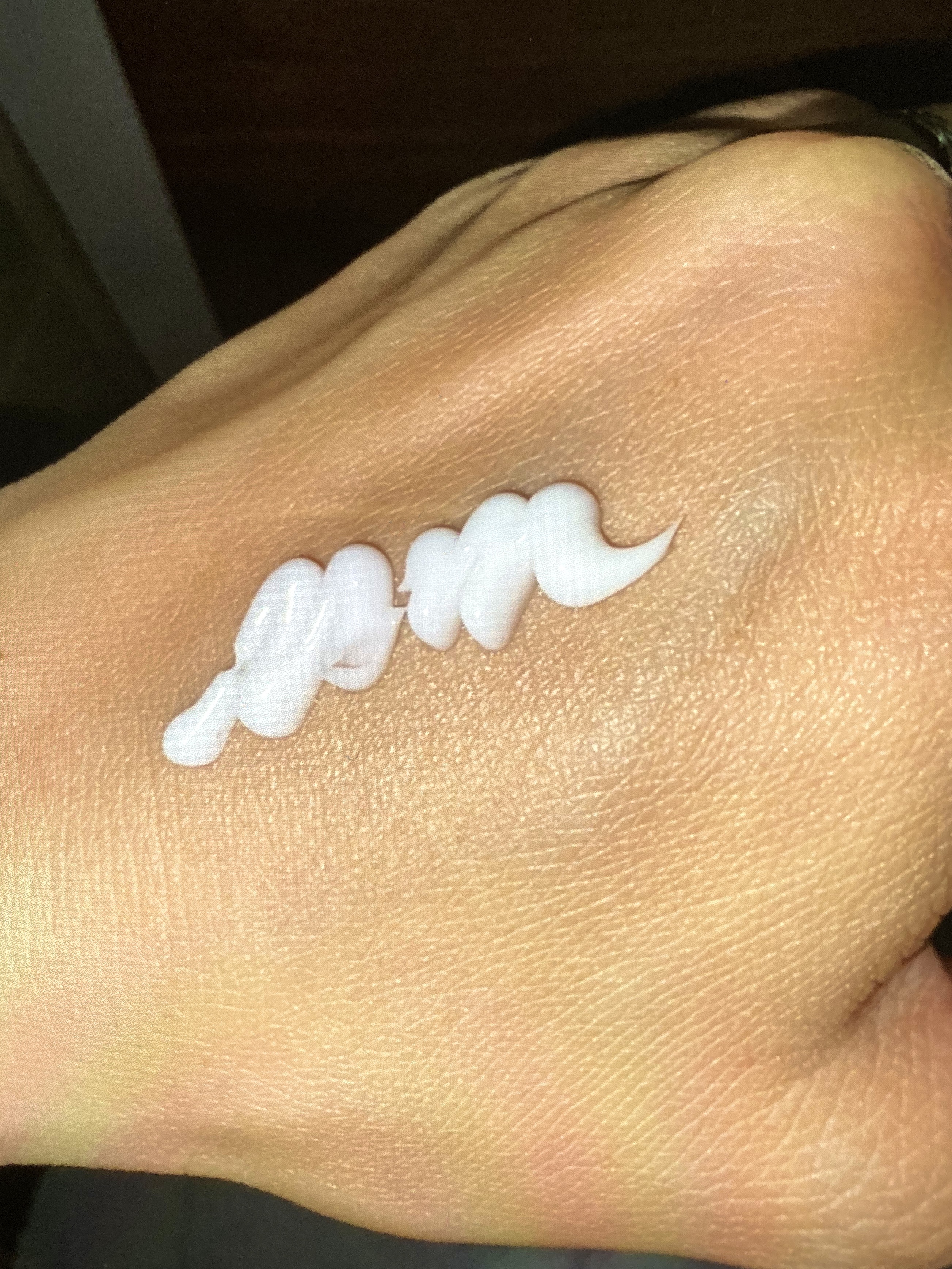 AMPULE SHOT 薬用 エフェクト リンクル＆モイスト アイクリームのクチコミ「
今更だけど目元のケアの大事さに気づいた😩💟

目元や口元って1番年齢サインが出るとこだからし.....」（2枚目）