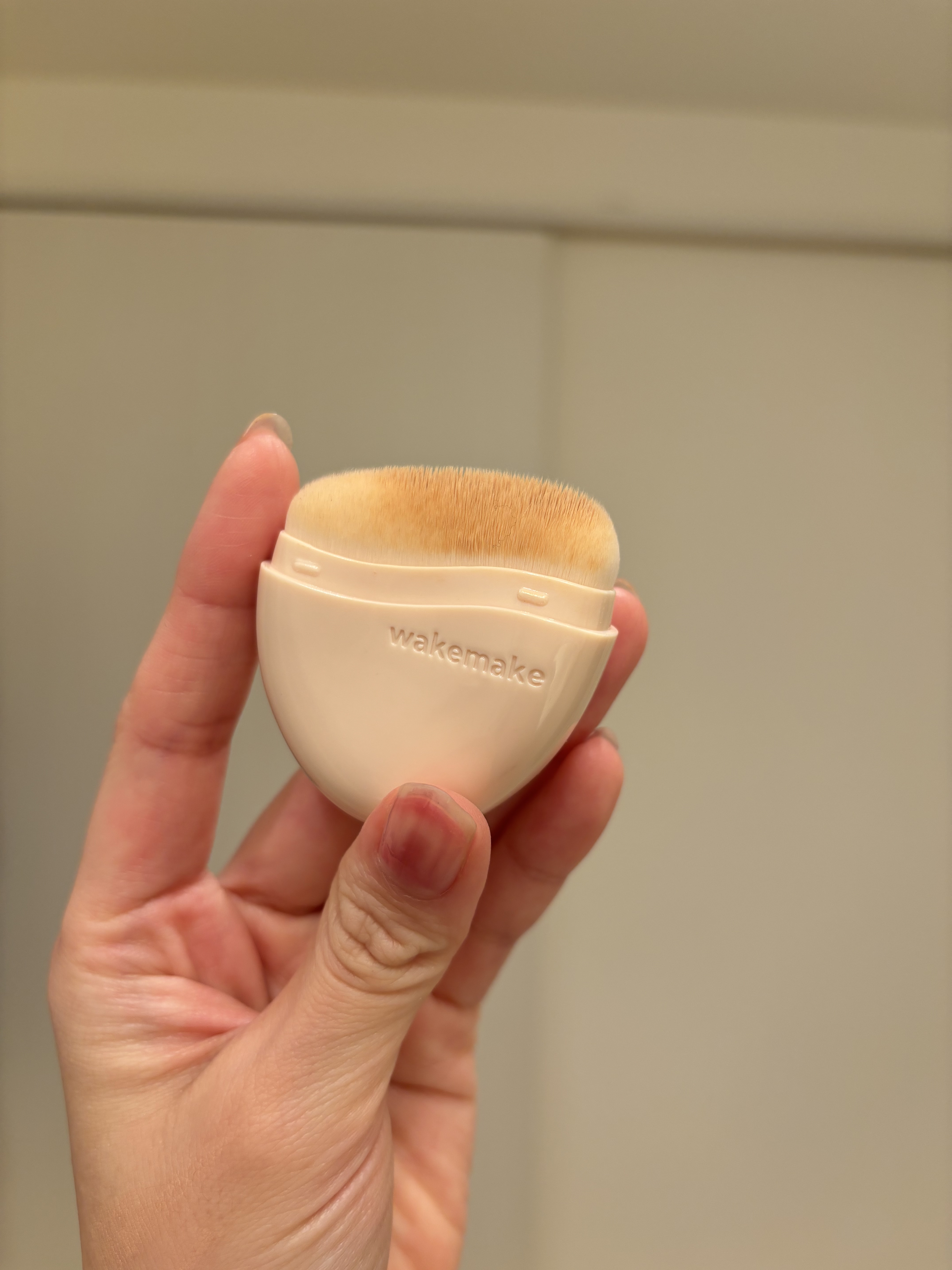 ウォーターグロウコーティングバーム/wakemake/クリーム・エマルジョンファンデーションを使ったクチコミ（2枚目）