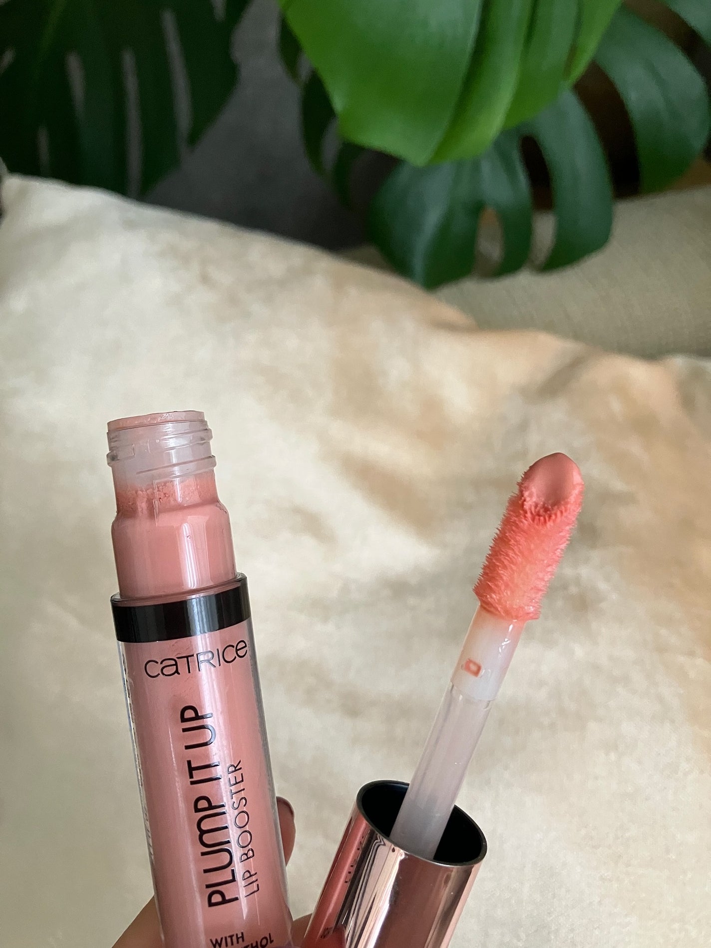 プランプ イット アップ リップ ブースター/Catrice/リップグロスを使ったクチコミ(5枚目)