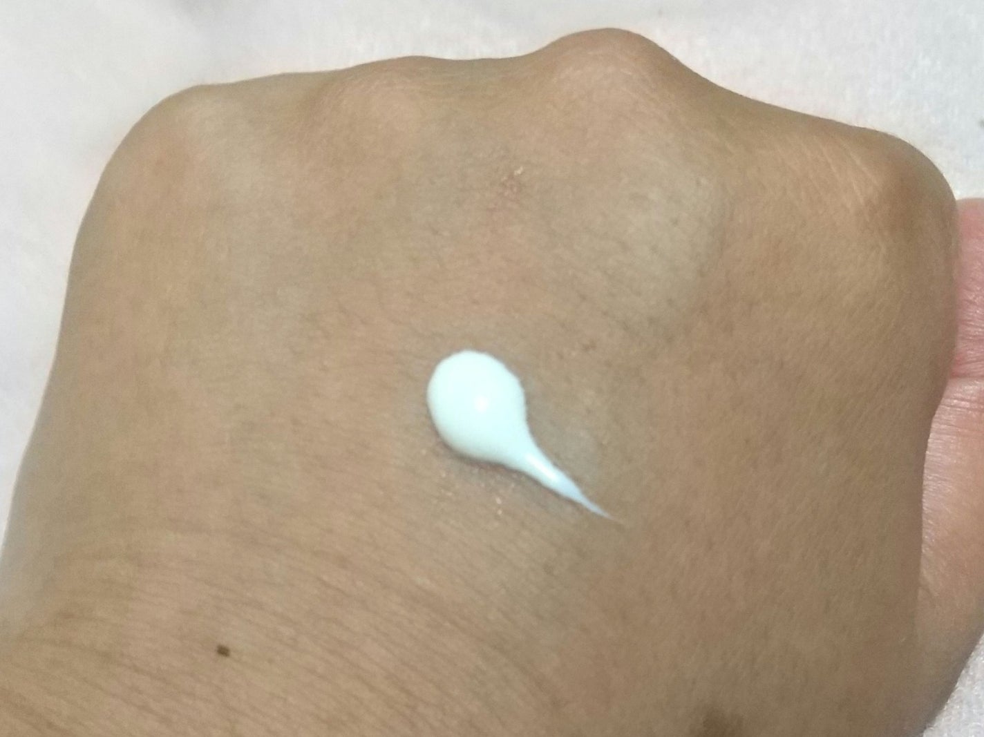 ミネラルUVアクアセラム/エトヴォス/美容液を使ったクチコミ(3枚目)