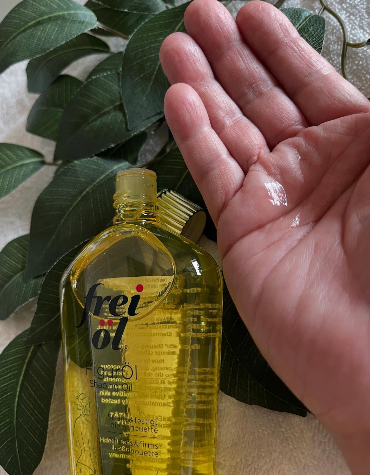 シェイピングオイル(Shaping Oil)/フレイオイル(freioil)/ボディオイルを使ったクチコミ(2枚目)