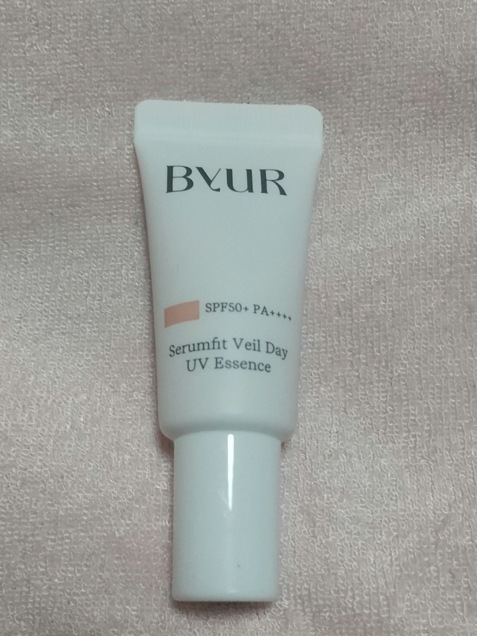 ByUR セラムフィット ヴェール デイ UV エッセンスのクチコミ「【使った商品】セラムフィット ヴェール デイUVエッセンス
【商品の特徴】日焼け止めエッセンス.....」（2枚目）