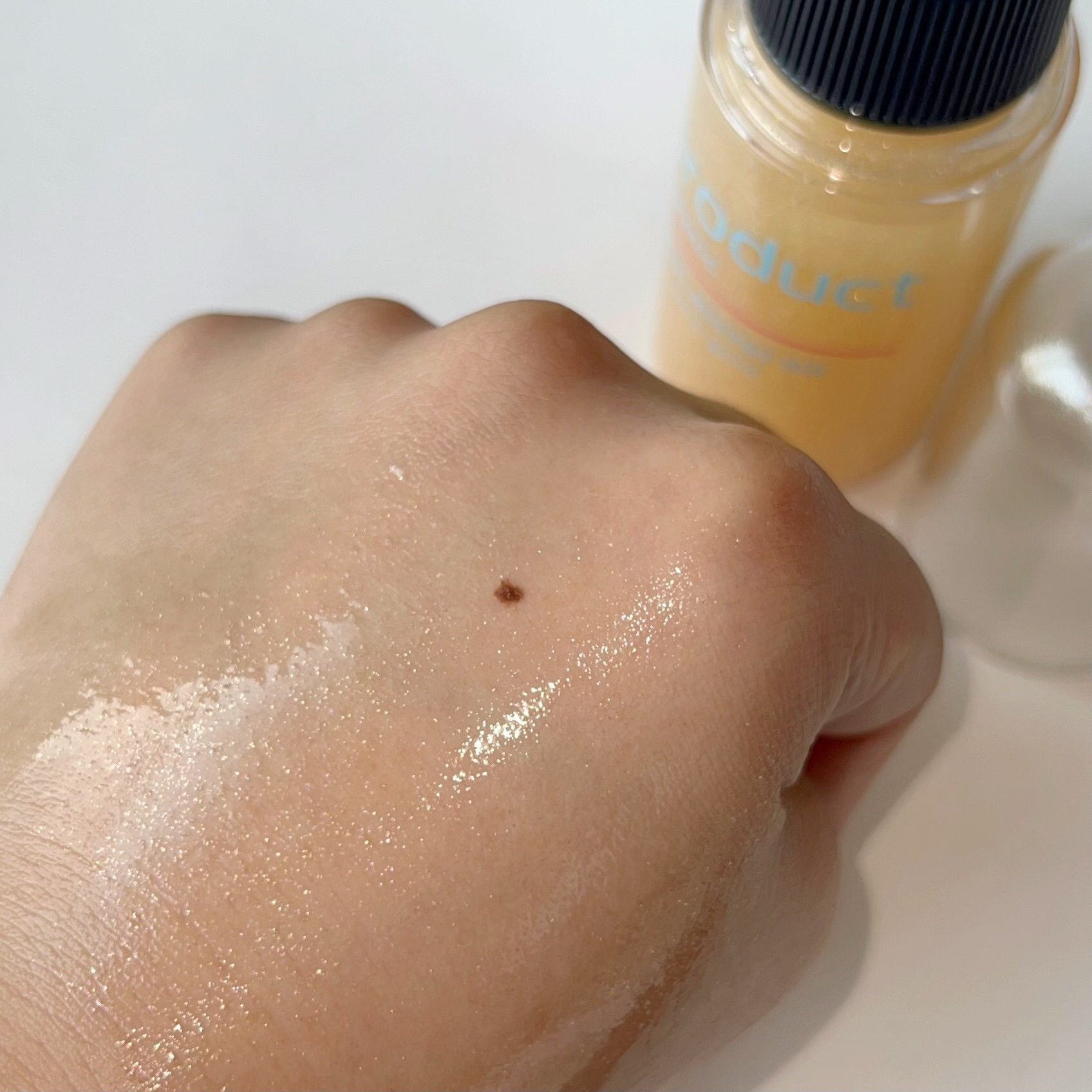 ザ・プロダクト　プリズムミラーオイル ＜ヘアオイル・スキンオイル＞/ザ・プロダクト/ヘアオイルを使ったクチコミ（3枚目）