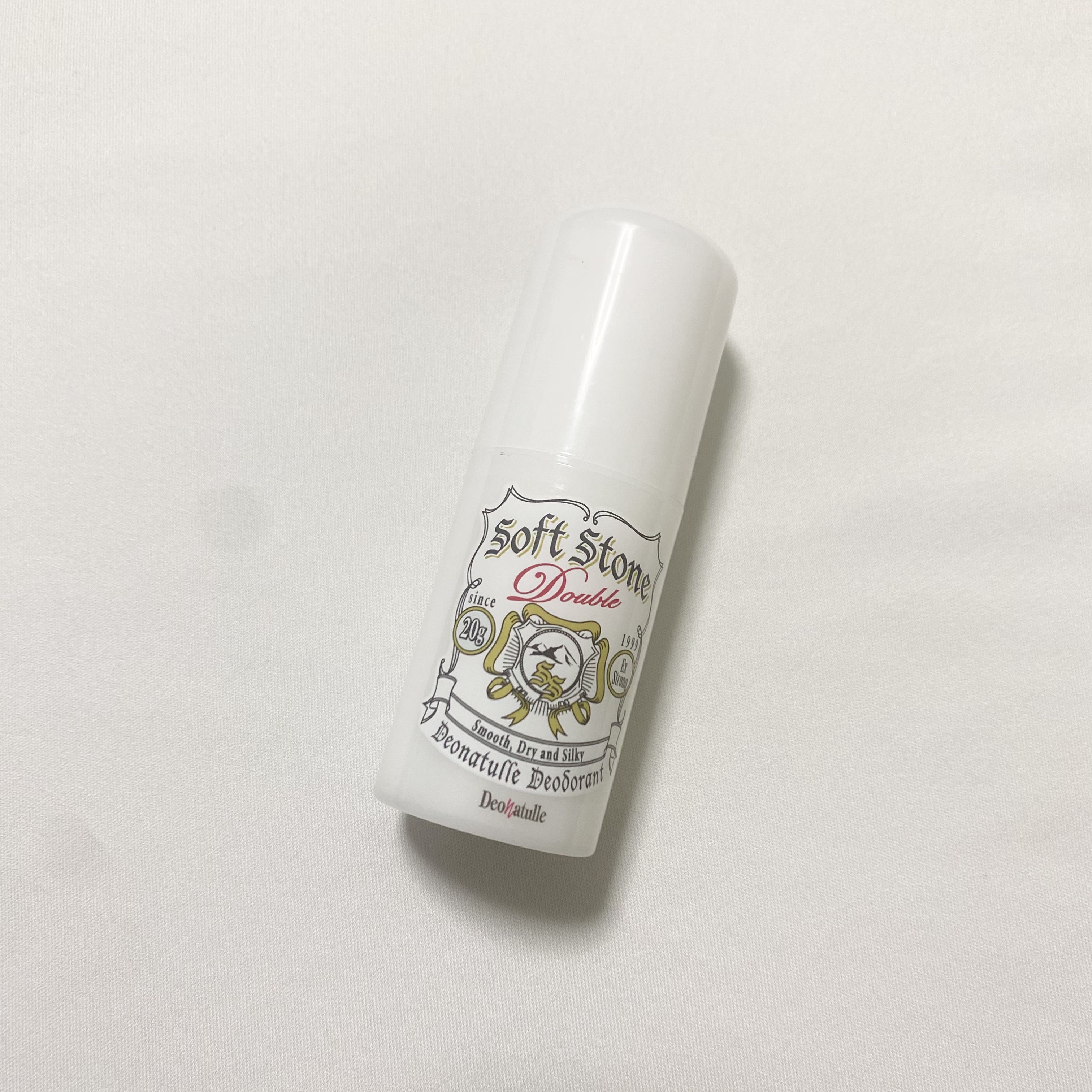 【使った商品】
デオナチュレ
薬用ソフトストーンＷ

【レビュー】
脇汗の量が多くて悩みだったけど、
朝に塗るだけで1日脇汗をかかなかった🥹

汗の匂いもなくて、ほんとに感動した✨
汗で悩んでいる人はぜひ使ってみてほしい❕

少しミントみ