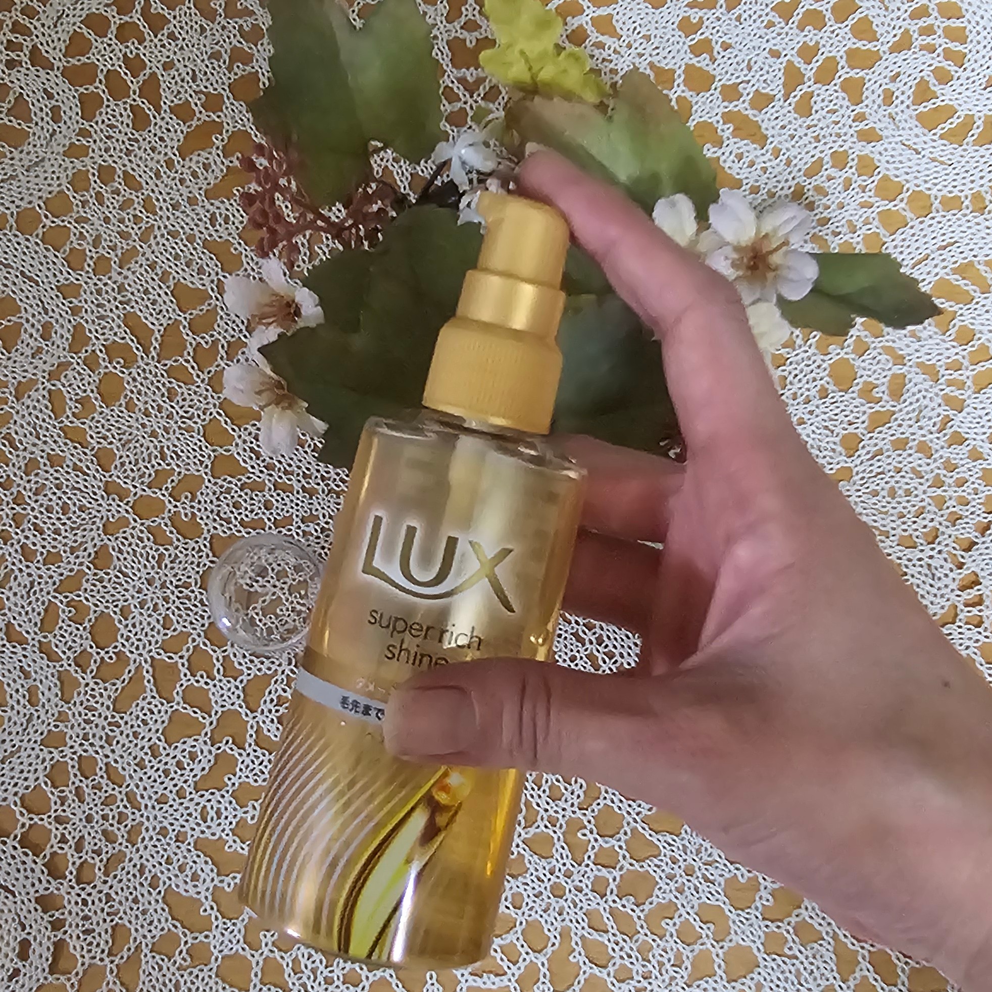 ラックススーパーリッチシャインダメージリペア補修ヘアオイル/LUX/ヘアオイルを使ったクチコミ（2枚目）