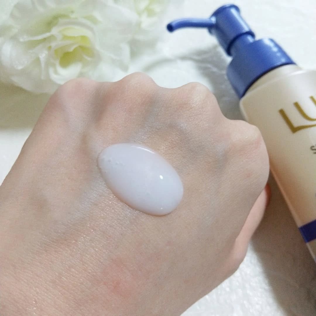 ラックス　スーパーリッチシャイン リラックスナイトケア　まとまりヘアミルク/LUX/ヘアミルクを使ったクチコミ（2枚目）