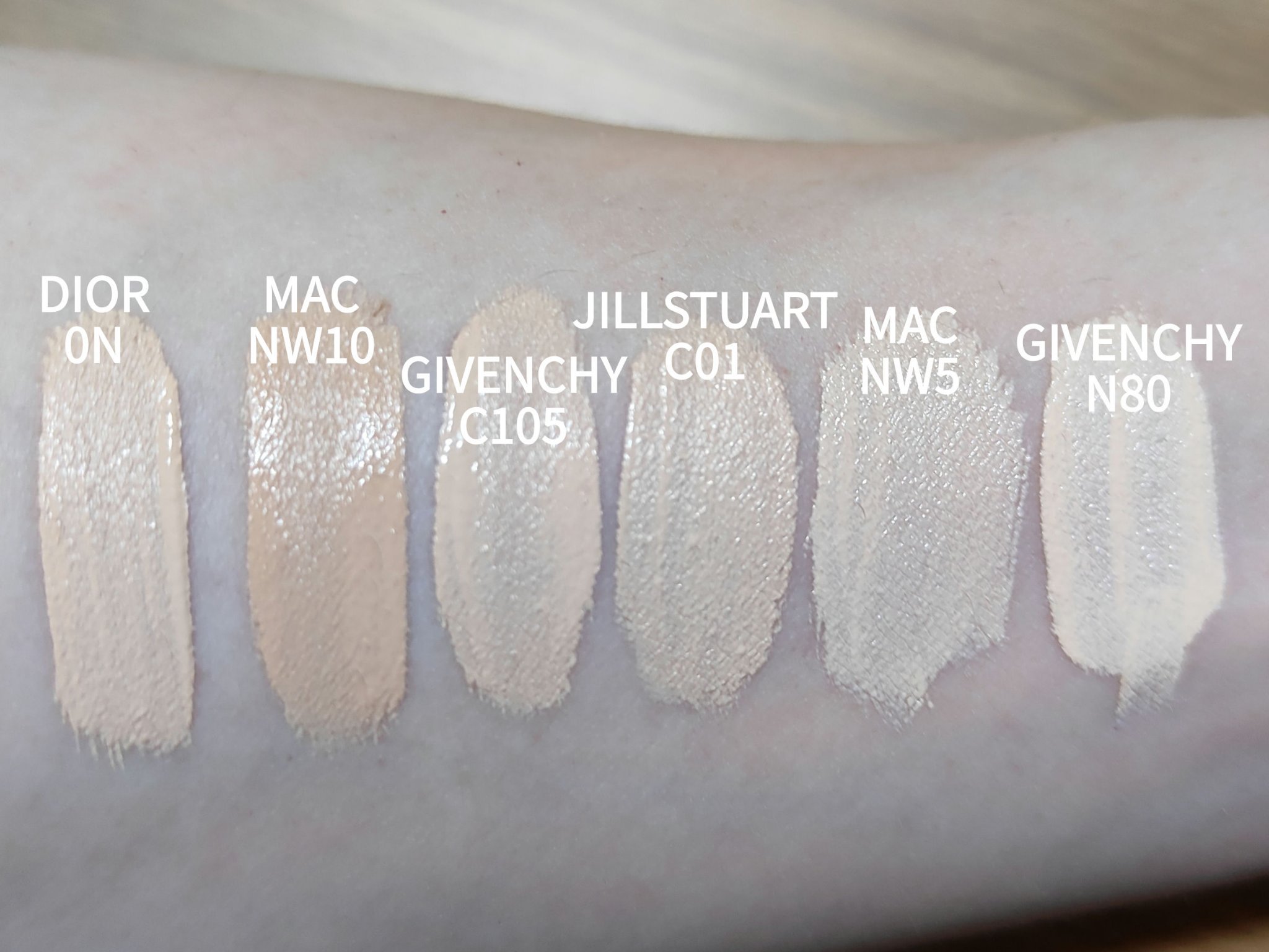 プリズム・リーブル・スキンケアリング・コンシーラー/GIVENCHY/リキッドコンシーラーを使ったクチコミ（3枚目）