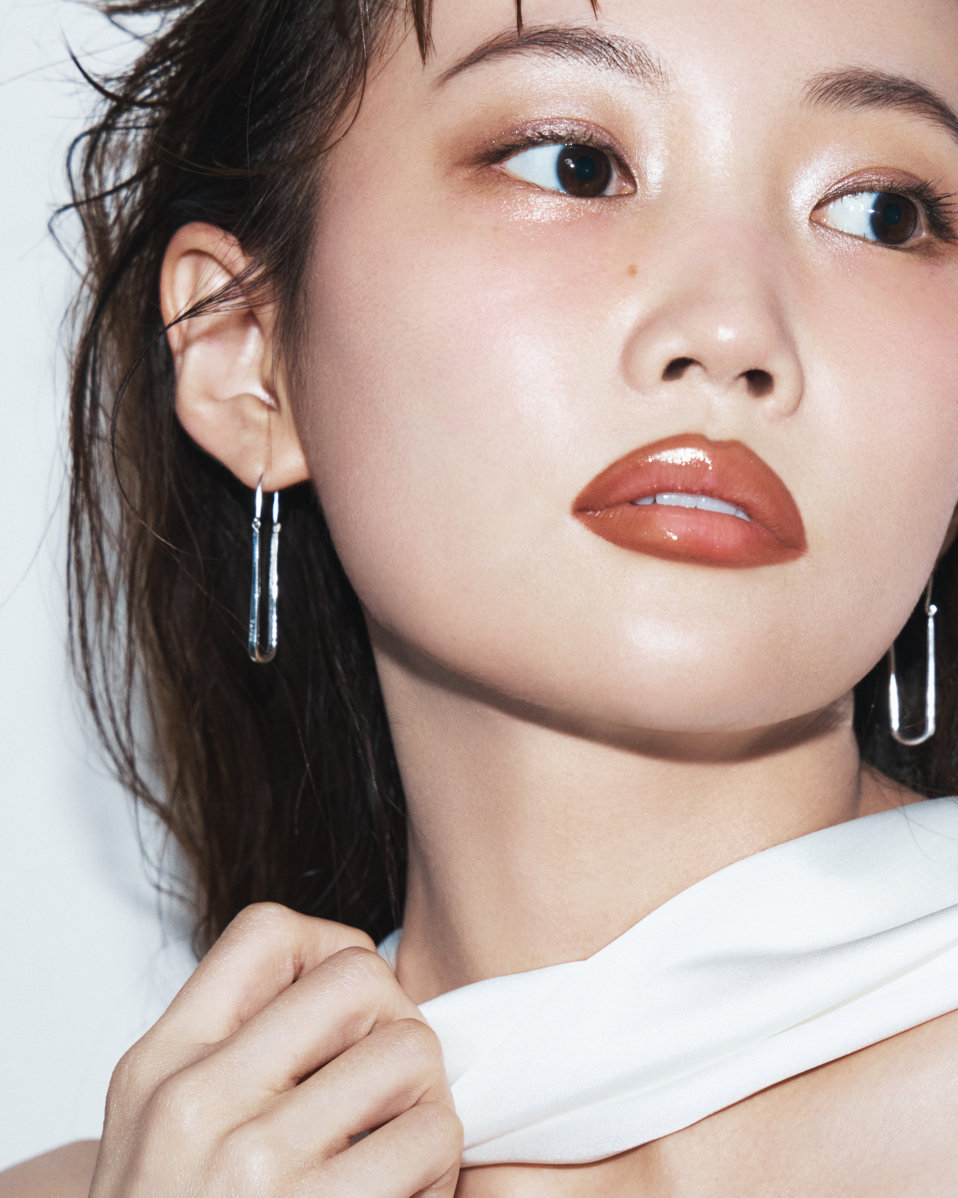 オンラインで完売も！水越みさとさんコラボ「リップ コンボ」好評発売中です✨

「リップ コンボ レッド」は、
SNSで話題の透け赤リップ「サーブ」入り💄

そんな透け赤リップは、
✅洒落っ気と湯上りのような血色感を両立
✅1本でリップも