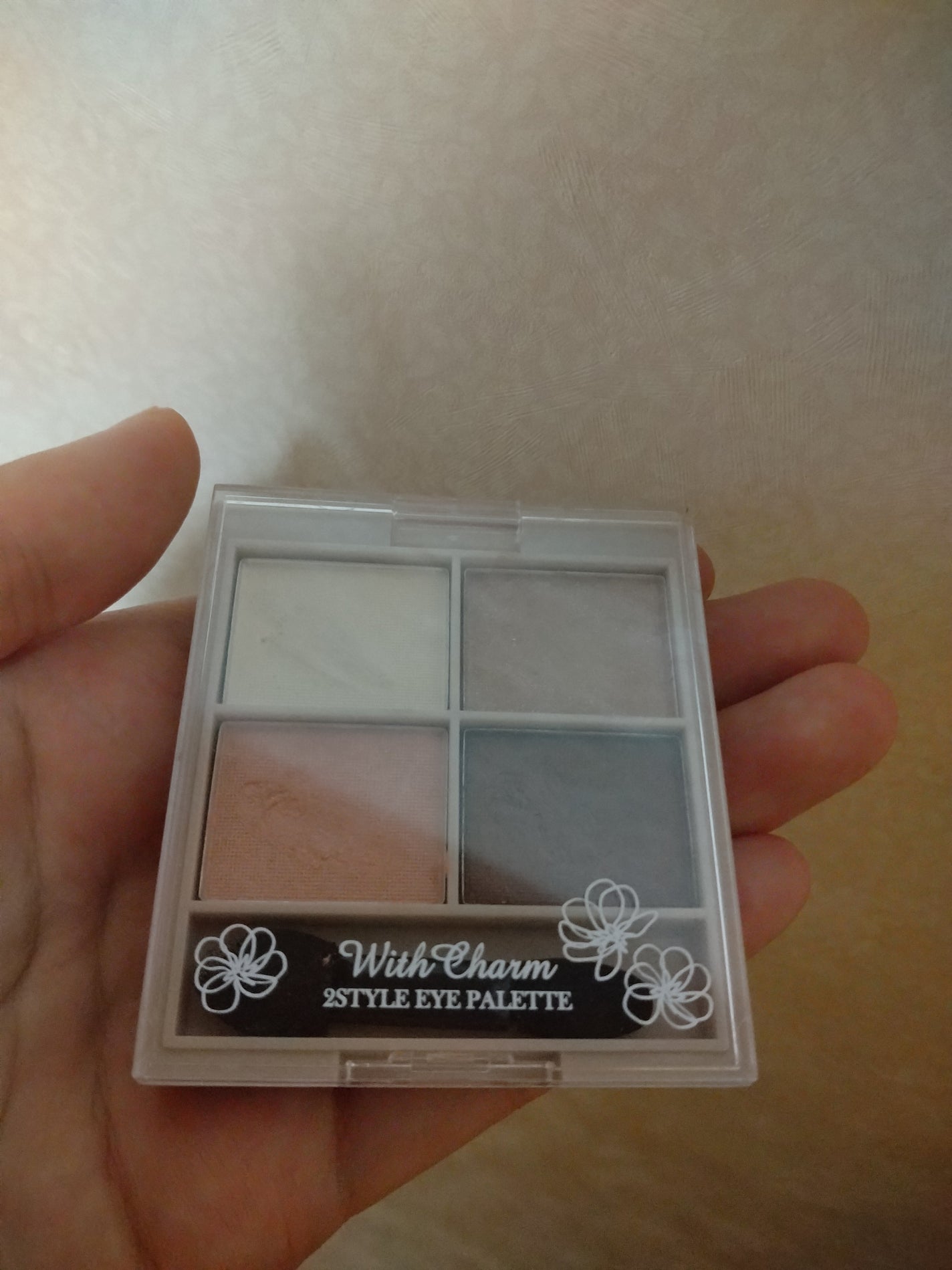 &. Wチャーム アイシャドウ2スタイルカラーパレット/DAISO/アイシャドウパレットを使ったクチコミ(1枚目)