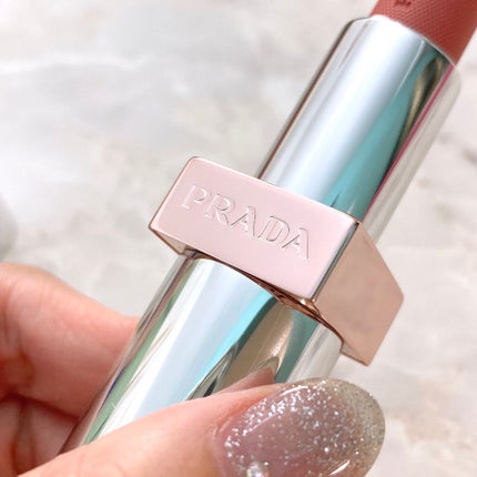 プラダ ライト グローイング リップバーム/PRADA BEAUTY/リップバームを使ったクチコミ(4枚目)