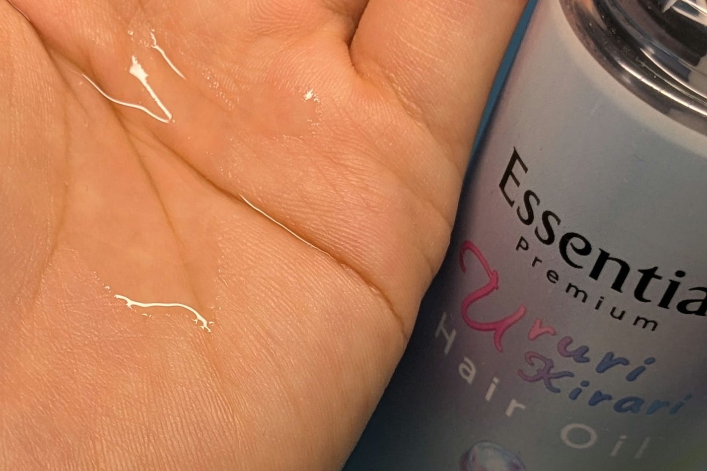 エッセンシャル プレミアム うるりキラリオイル/エッセンシャル/ヘアオイルを使ったクチコミ(4枚目)