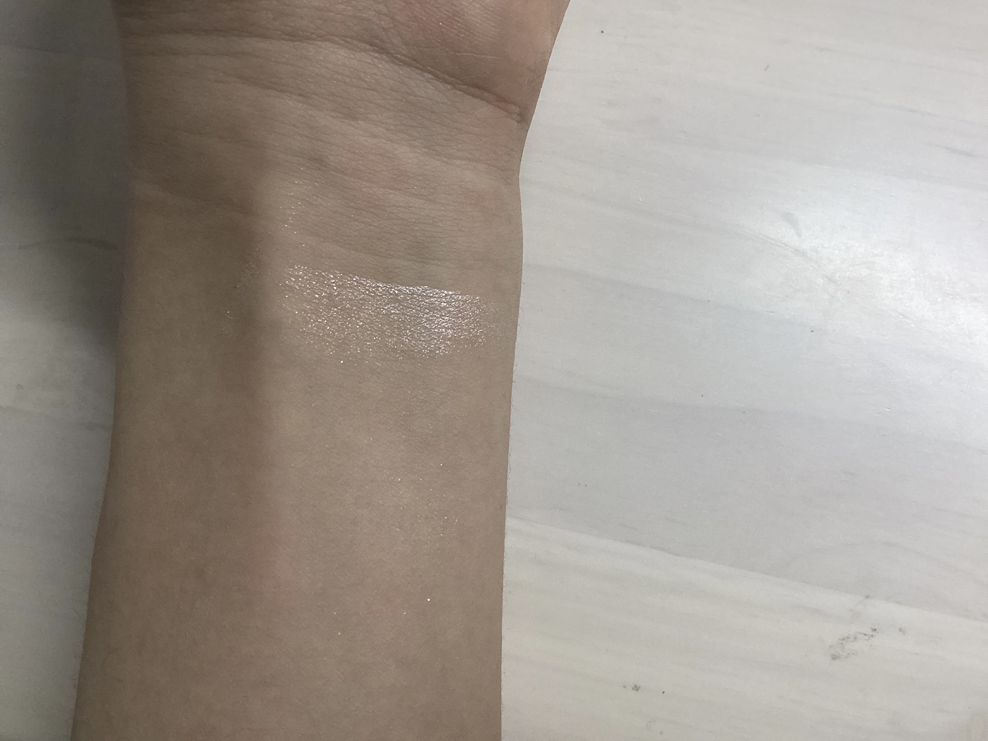 グロウブルーム リキッドハイライター/SHEGLAM/リキッドハイライトを使ったクチコミ（3枚目）