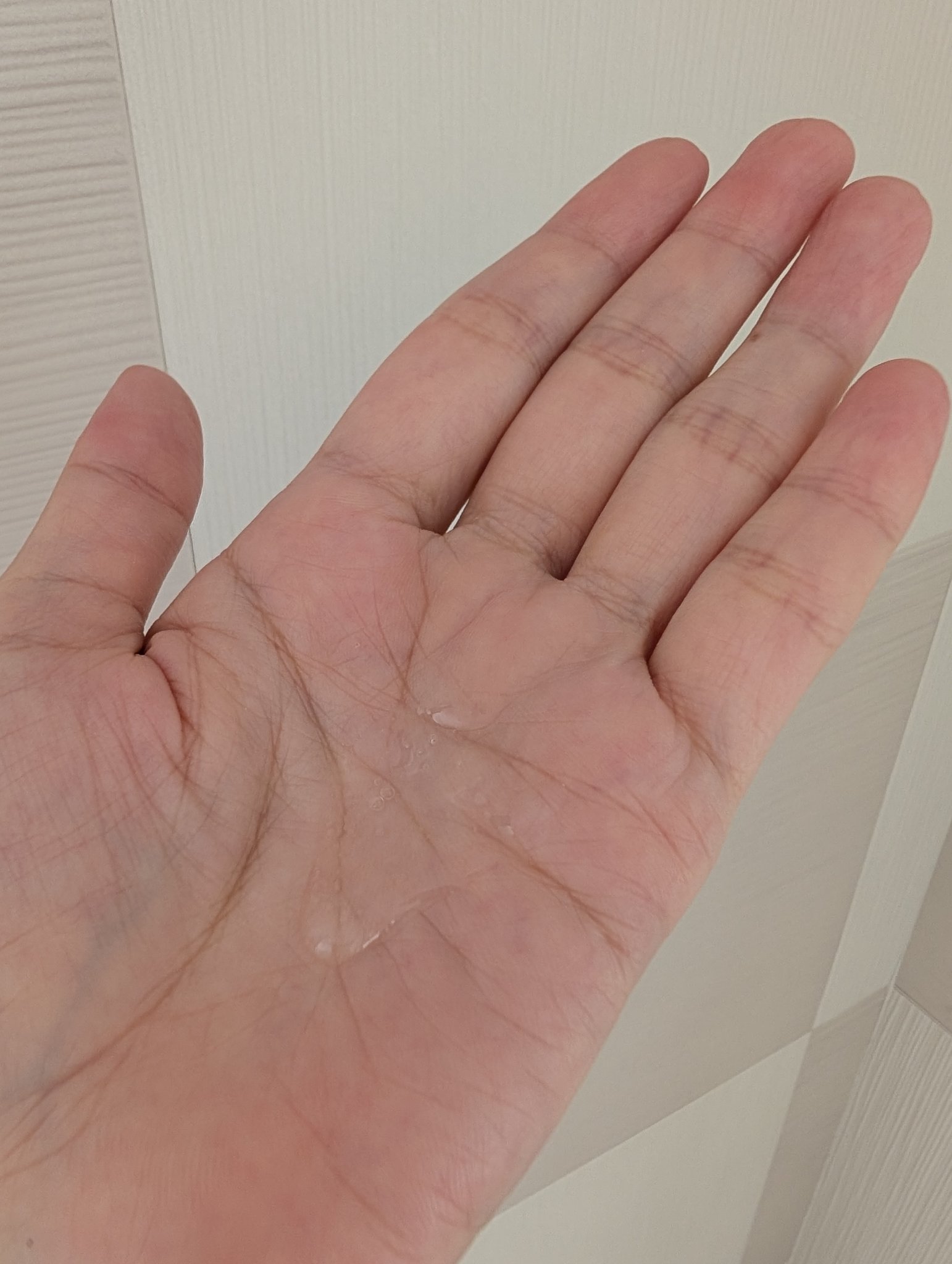 ラックス　スーパーリッチシャイン リラックスナイトケア　まとまりヘアオイル/LUX/ヘアオイルを使ったクチコミ（3枚目）