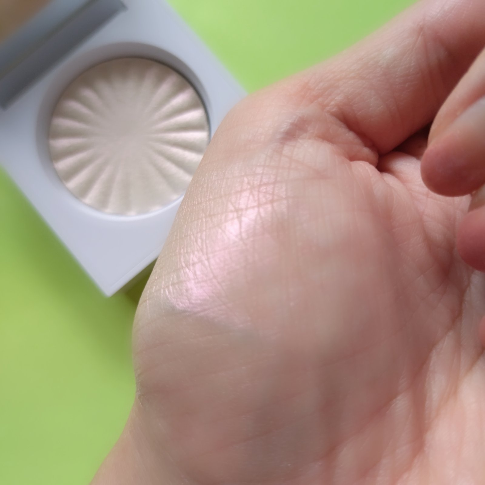 OFRA mini Highlighter/Ofra Cosmetics/パウダーハイライトを使ったクチコミ（3枚目）