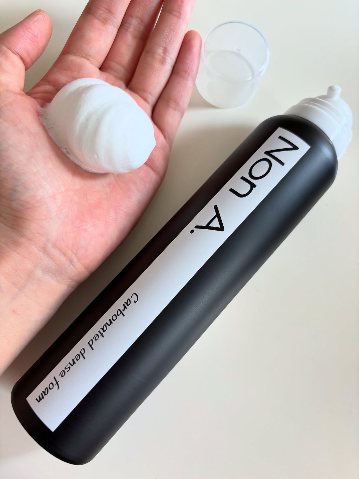 ブルフォロバ100 on LIPS 「毛穴トラブルの味方🩵ノンエー炭酸洗顔フォーム!簡単ワンプッシュ..」(1枚目)