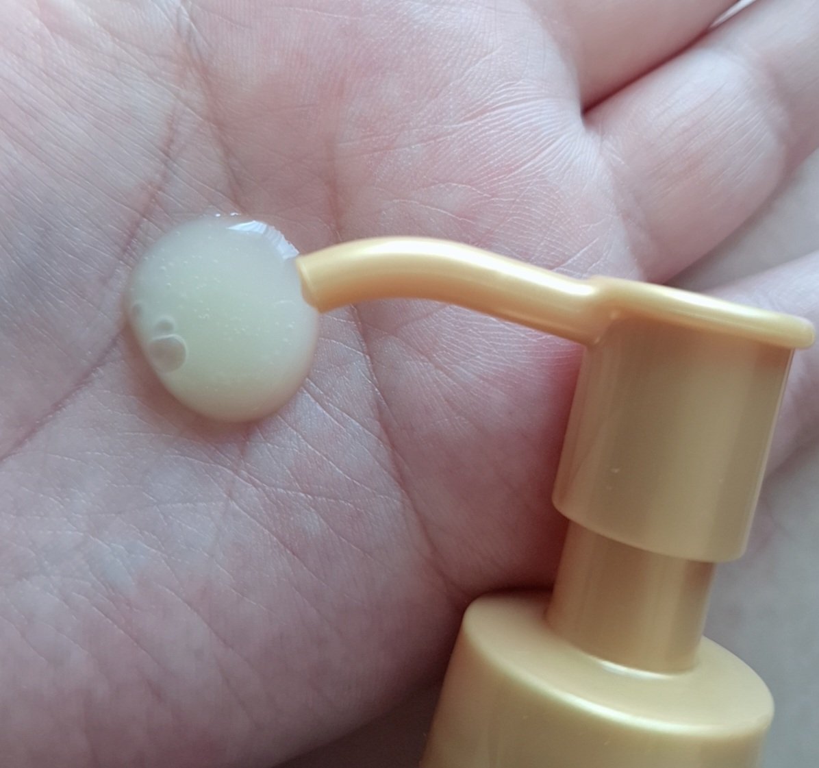 ラックス　スーパーリッチシャイン  ダメージリペア　補修ヘアミルク/LUX/ヘアミルクを使ったクチコミ（2枚目）