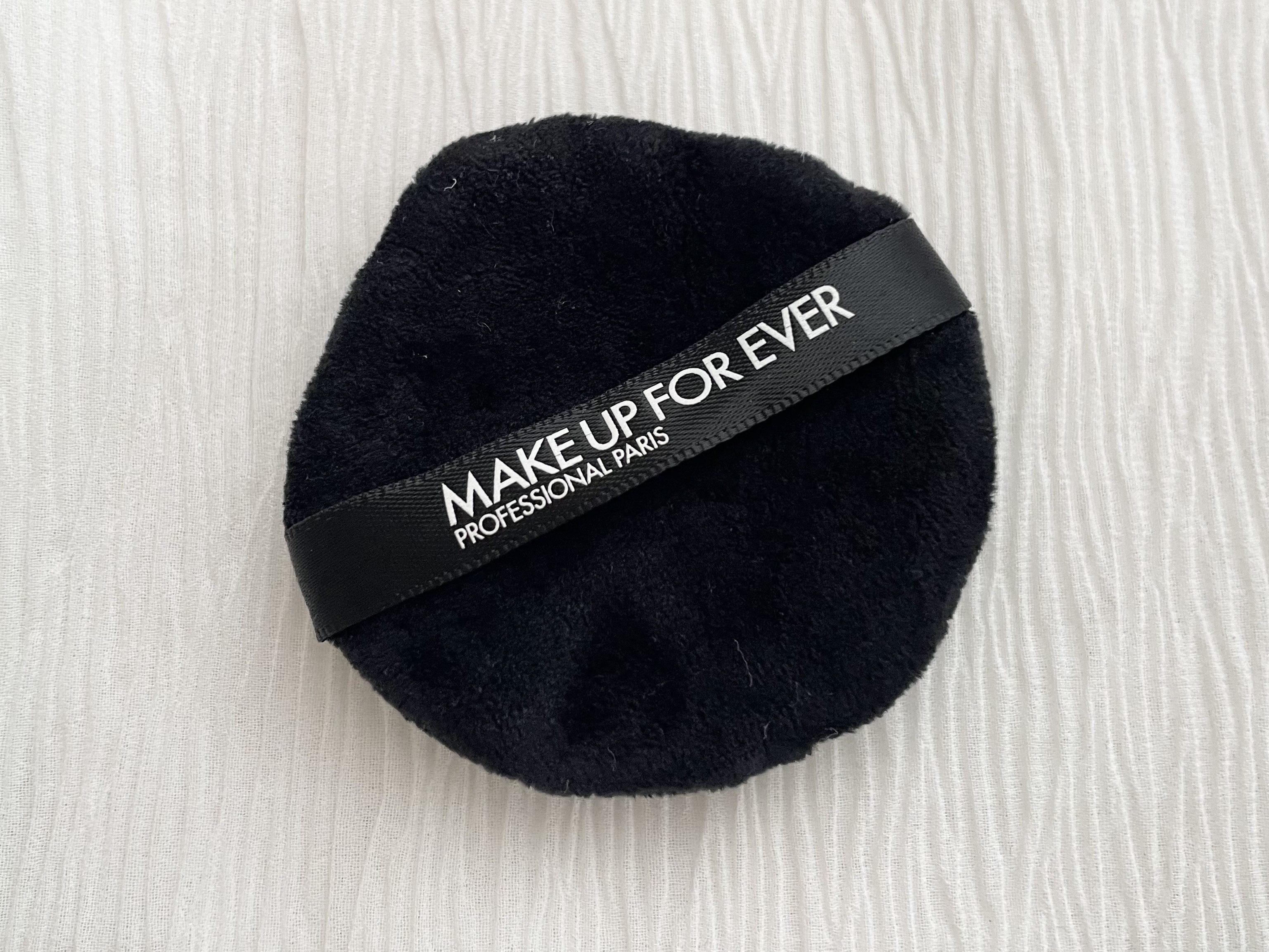 
MAKE UP FOR EVER
HDスキン セッティングパウダーパフ

✄--------------------------------‐✄

このパフが今まで使ったどんなものより私好みで､パフのみで購入しました

細かいところまでパ
